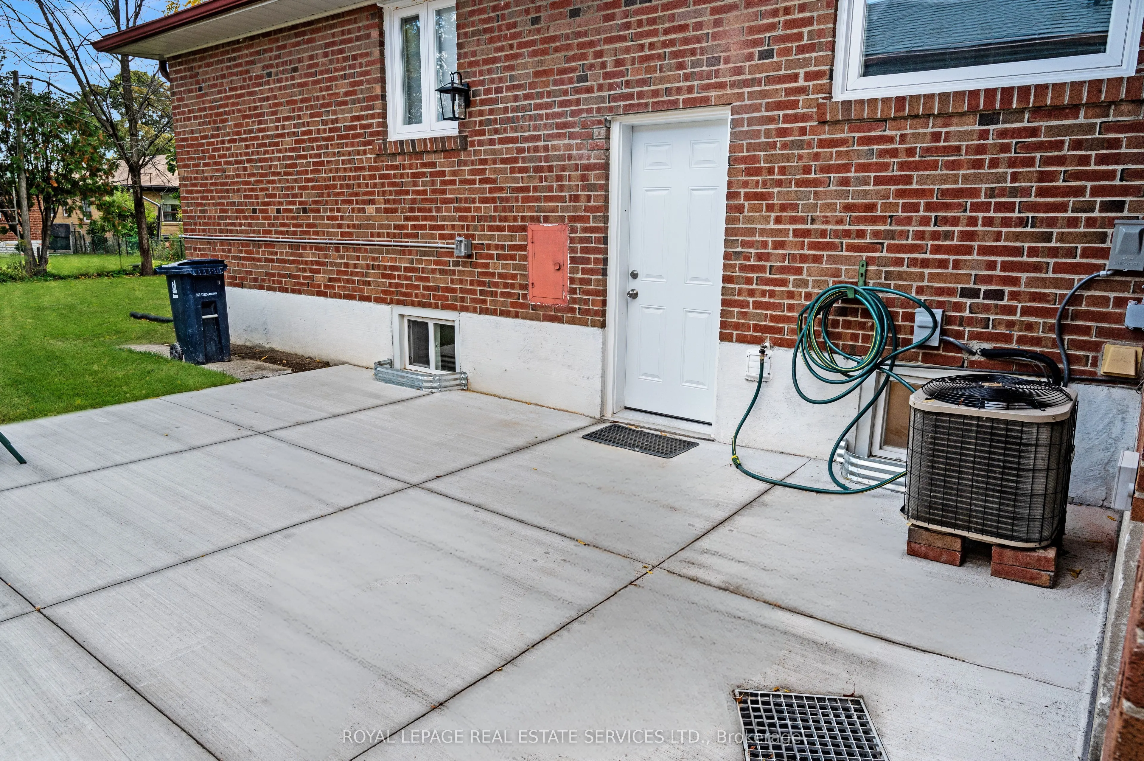 35 Silverhill Drive, #Lower