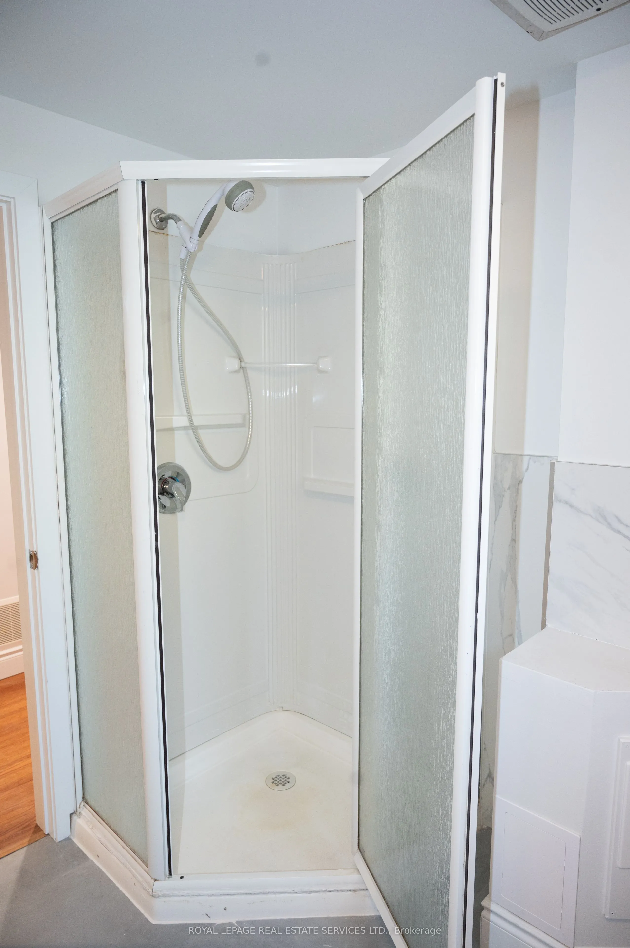 35 Silverhill Drive, #Lower