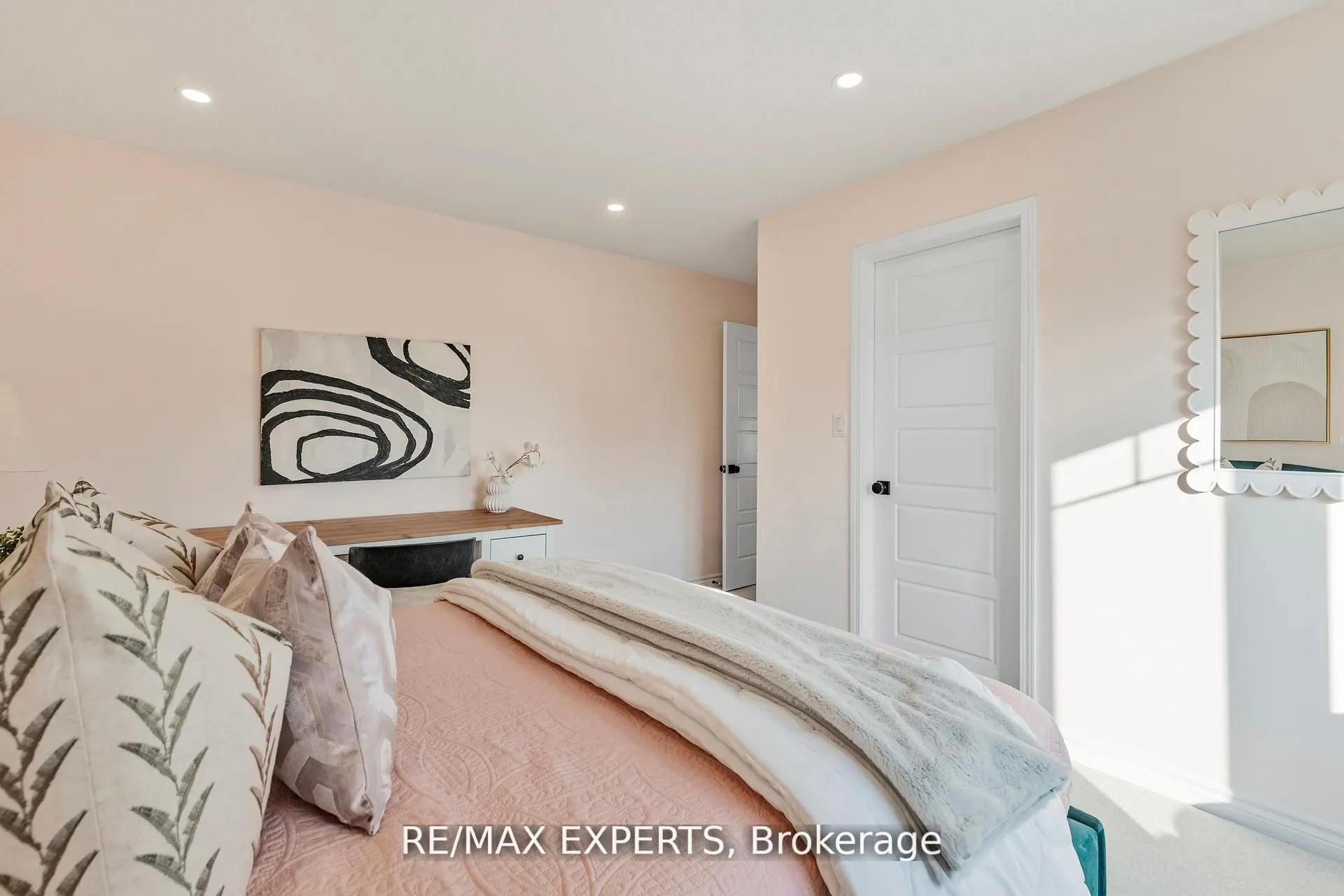 1295 Kovachik Boulevard