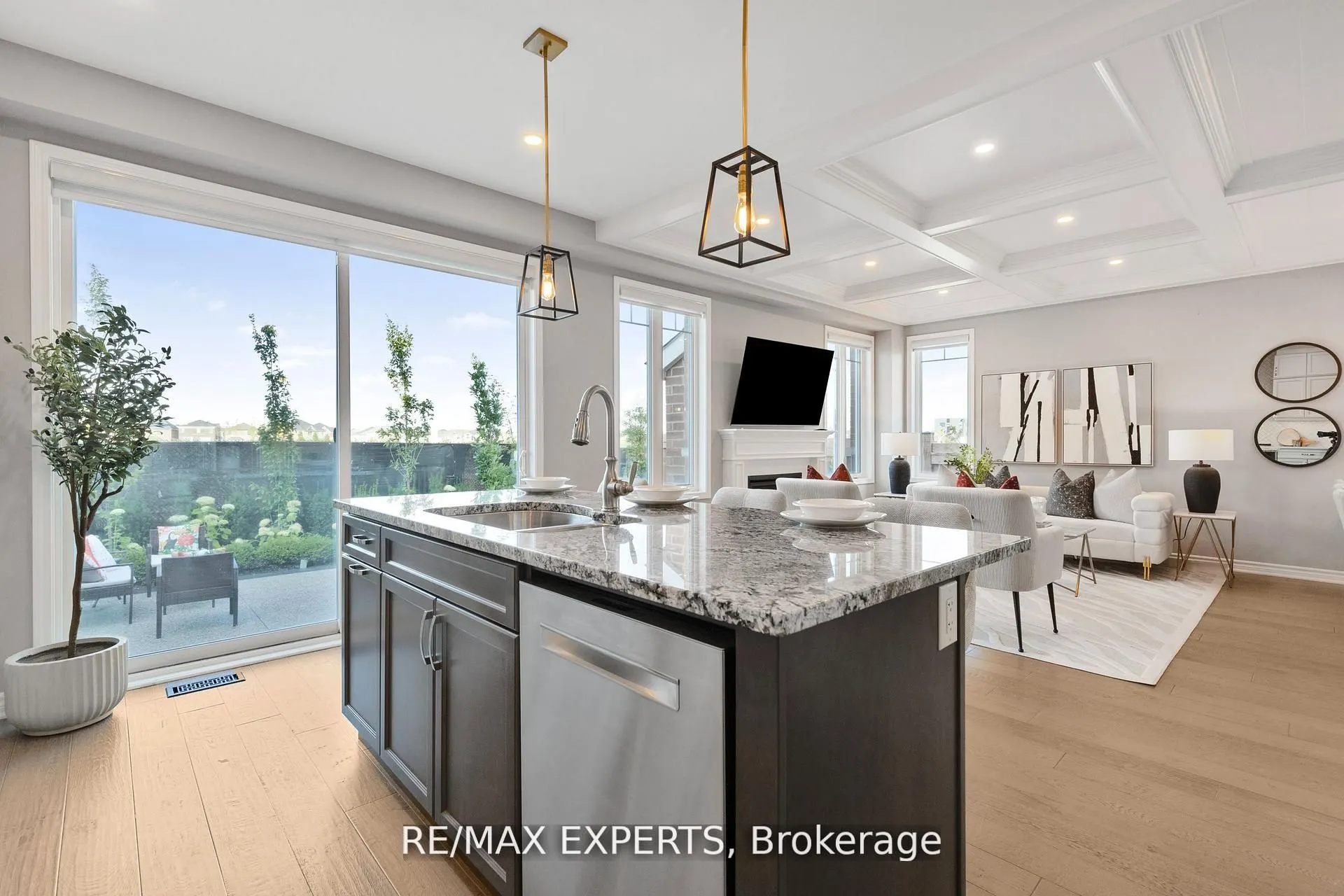 1295 Kovachik Boulevard