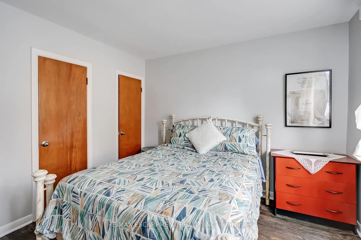 2128 Harris Crescent, #7