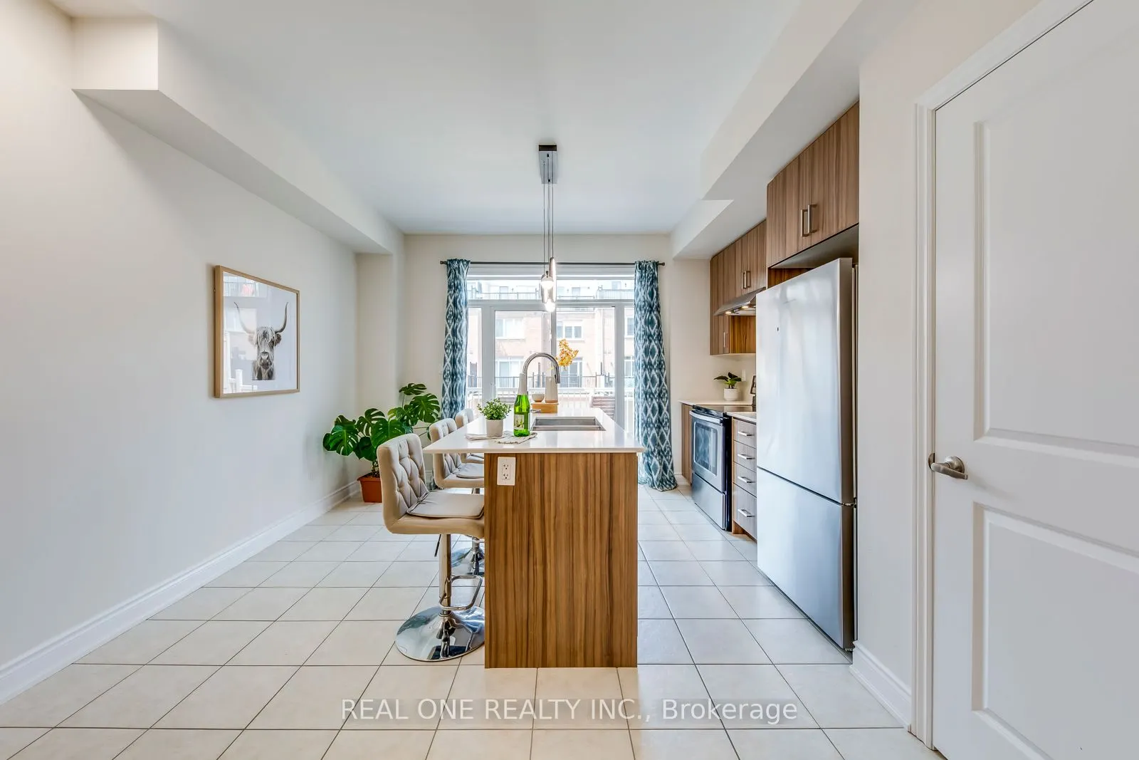 69 Edward Horton Crescent, #117