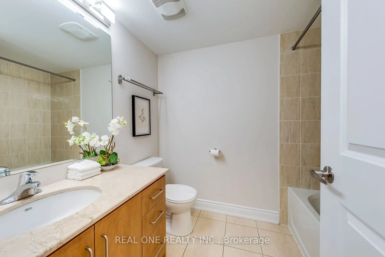 69 Edward Horton Crescent, #117