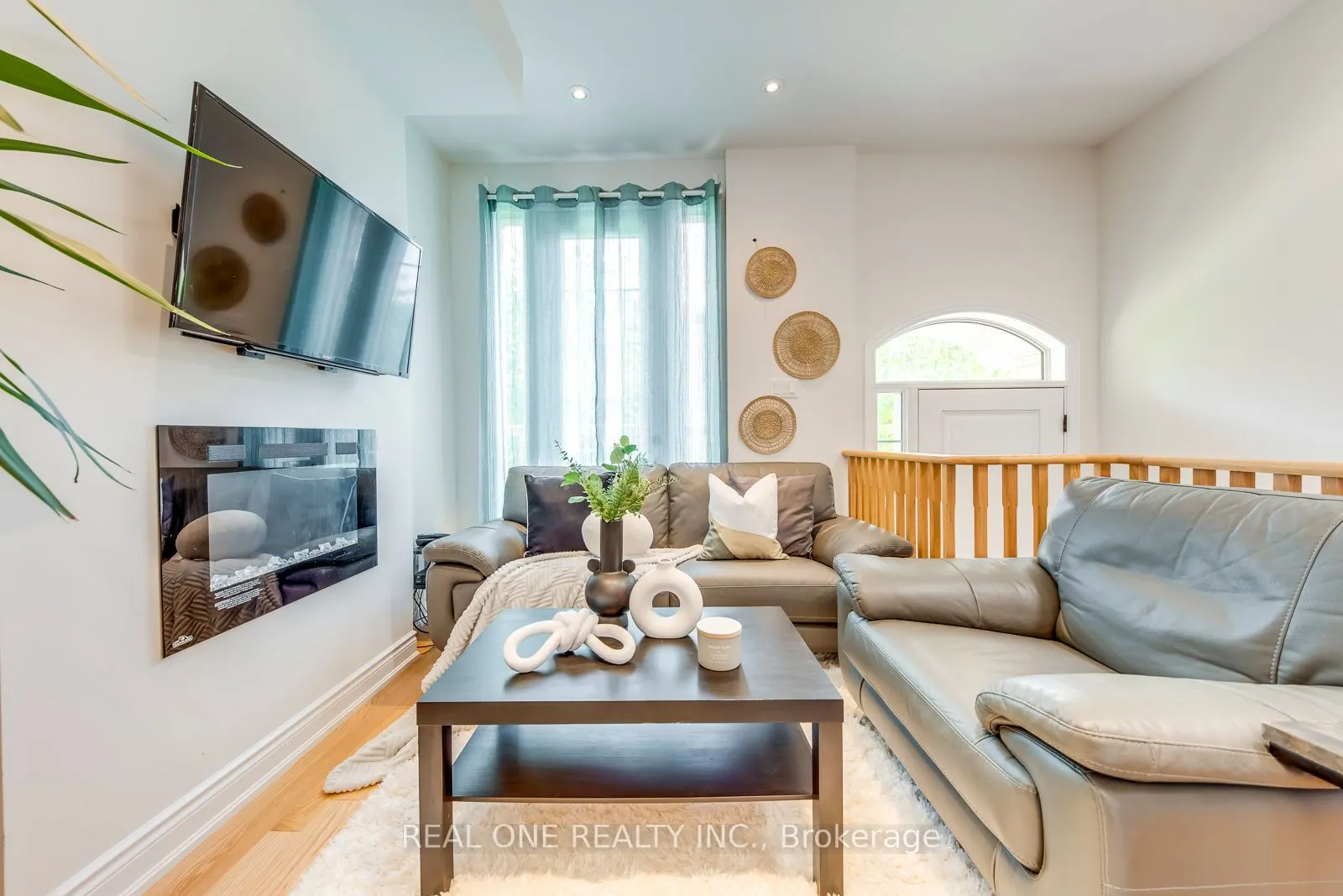 69 Edward Horton Crescent, #117