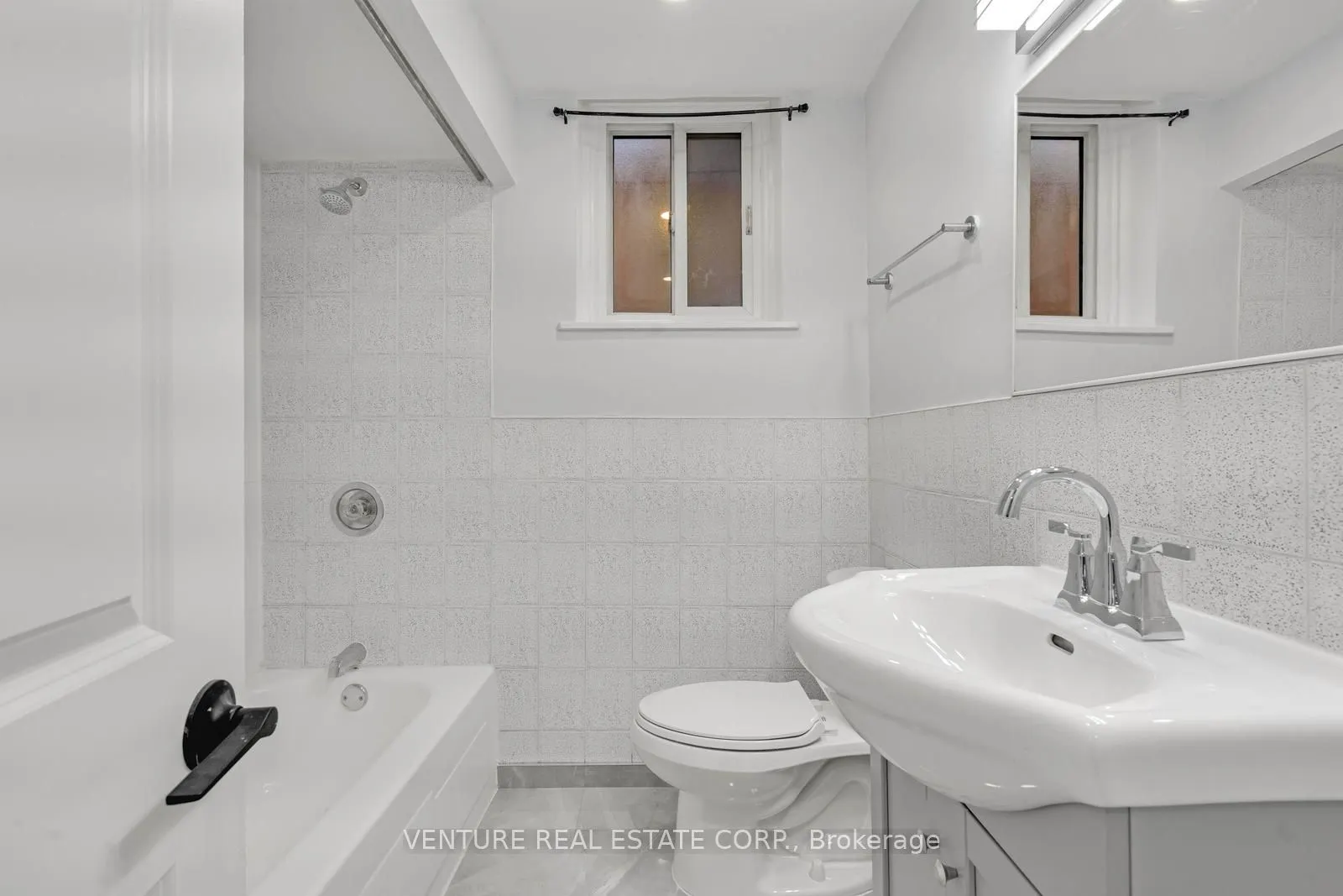 4617 Dundas Street W, #A