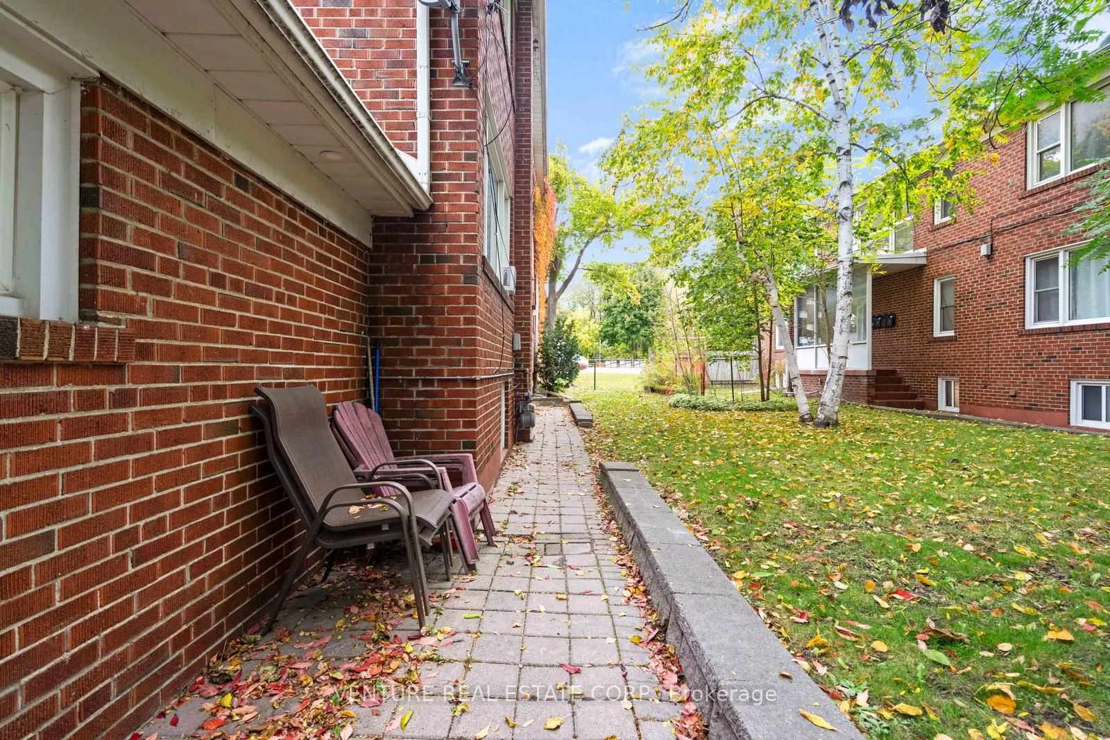 4617 Dundas Street W, #A