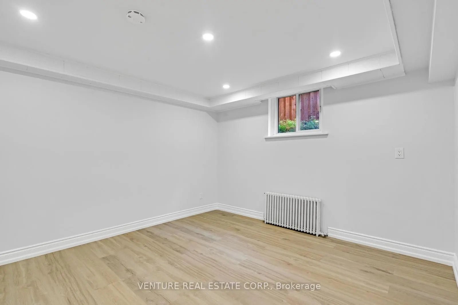 4617 Dundas Street W, #A