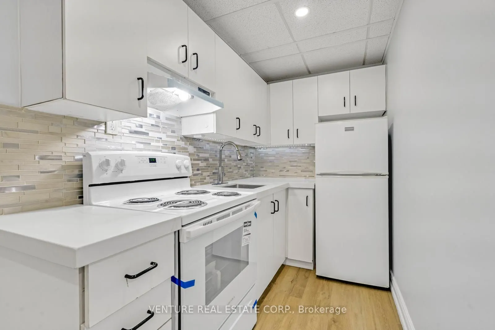 4617 Dundas Street W, #A