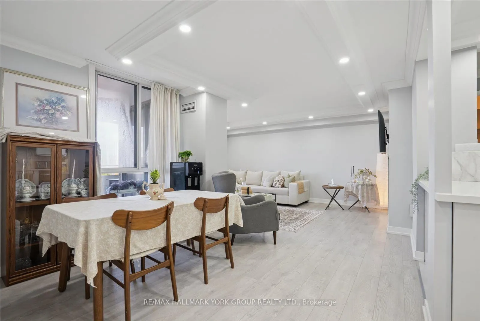 1300 Mississauga Valley Boulevard, #1006