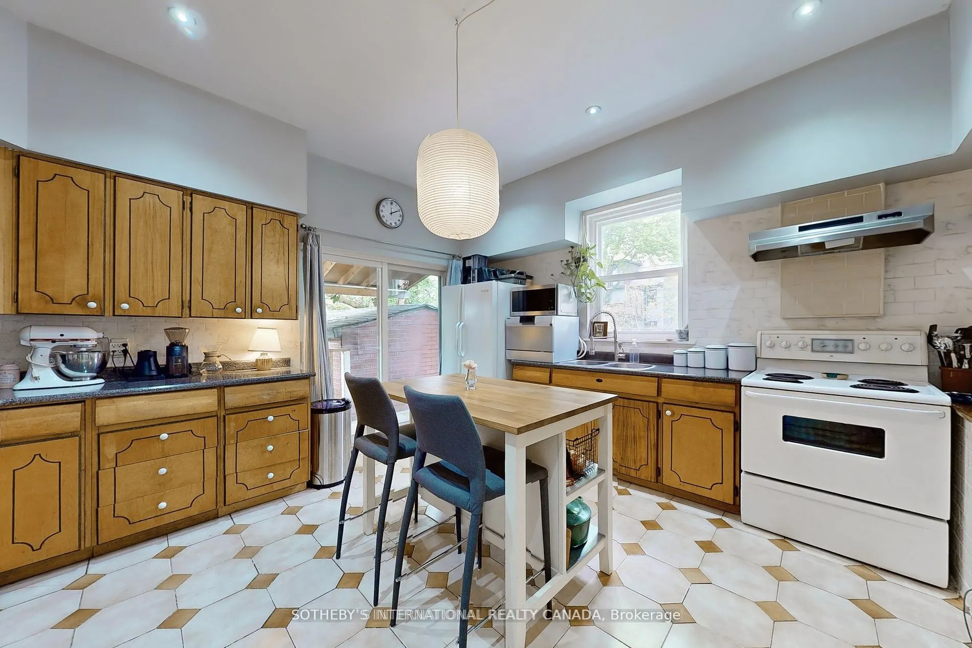 70 Brock Avenue, #Main