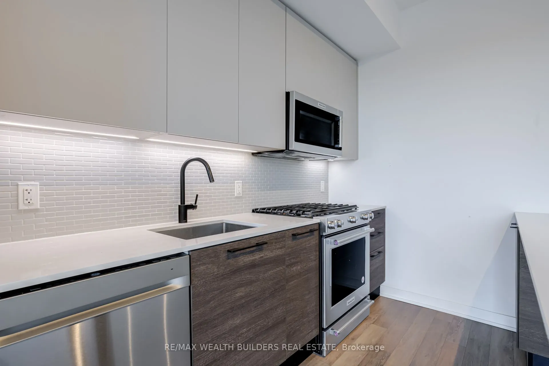 2118 Bloor Street W, #511