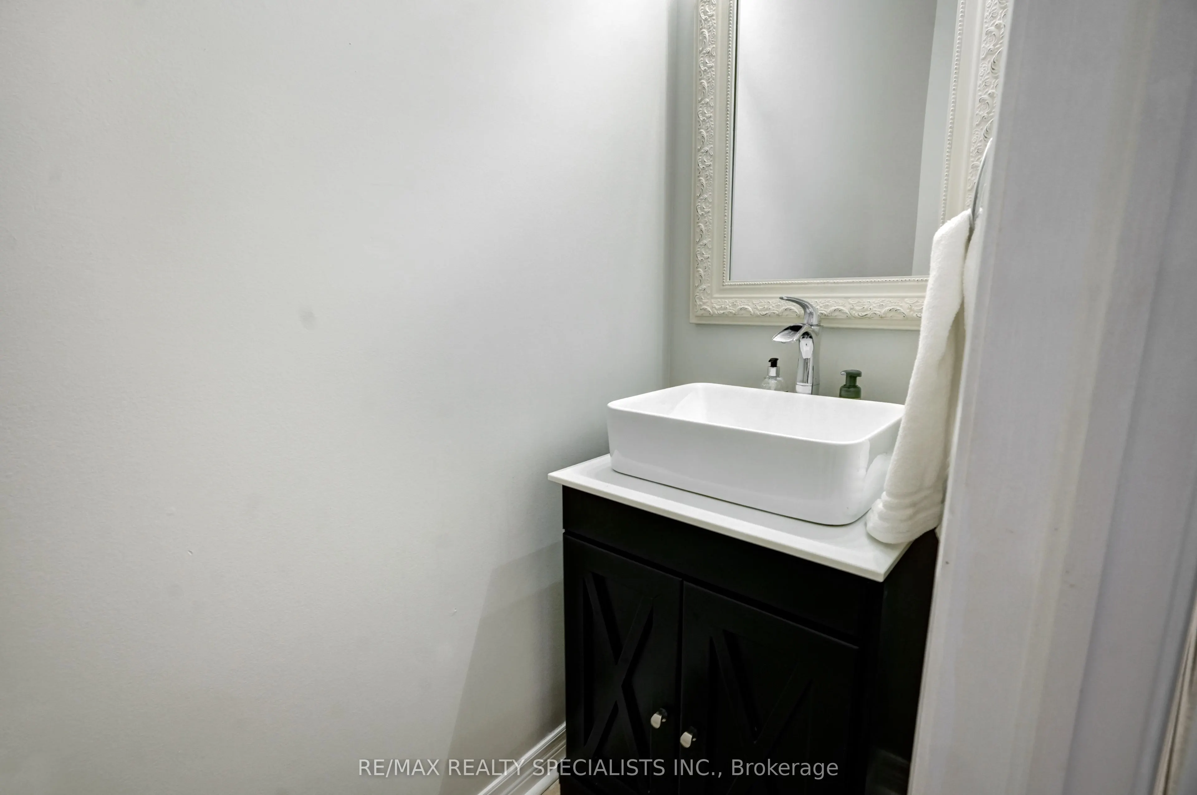 104 Earlsbridge Boulevard