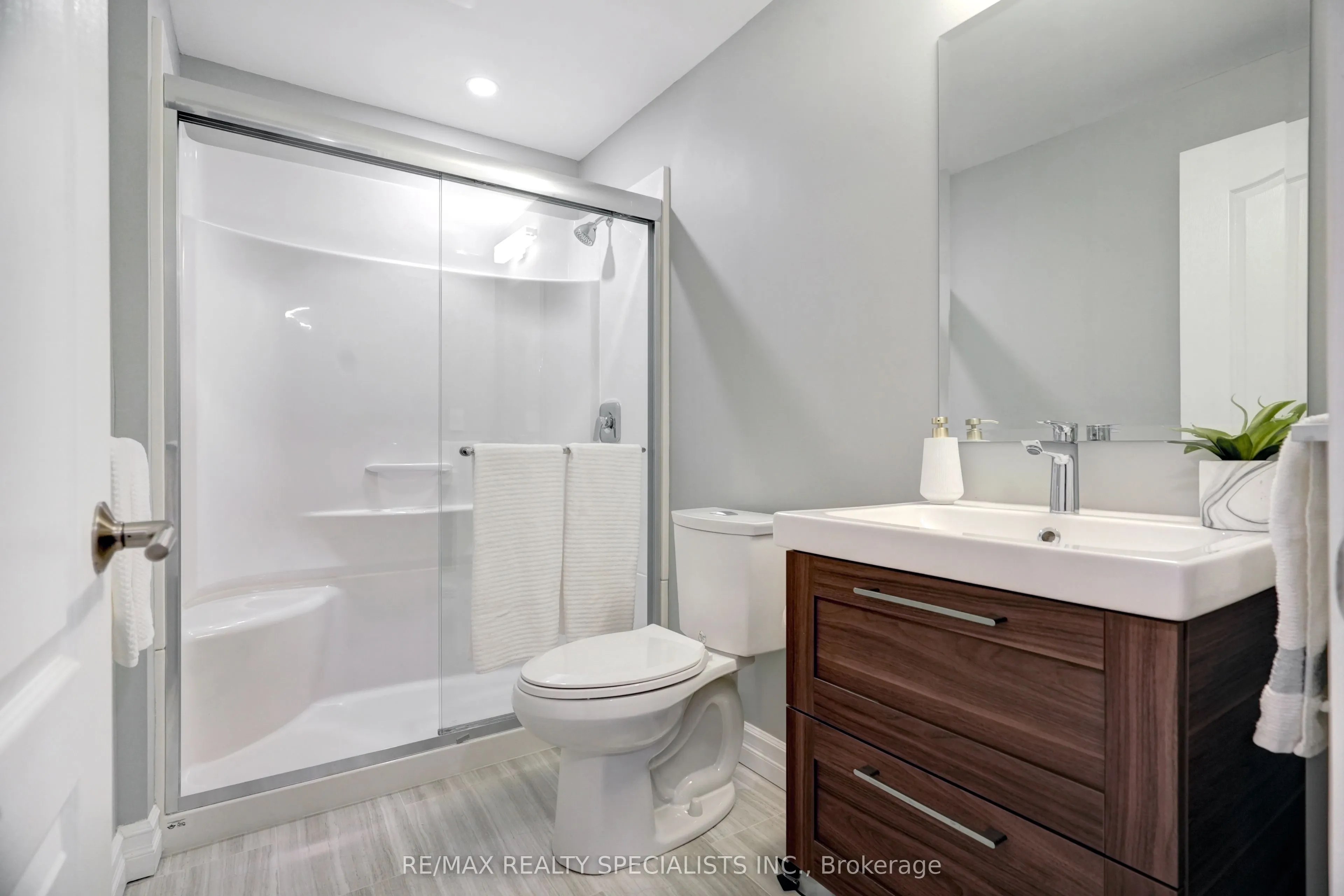 104 Earlsbridge Boulevard