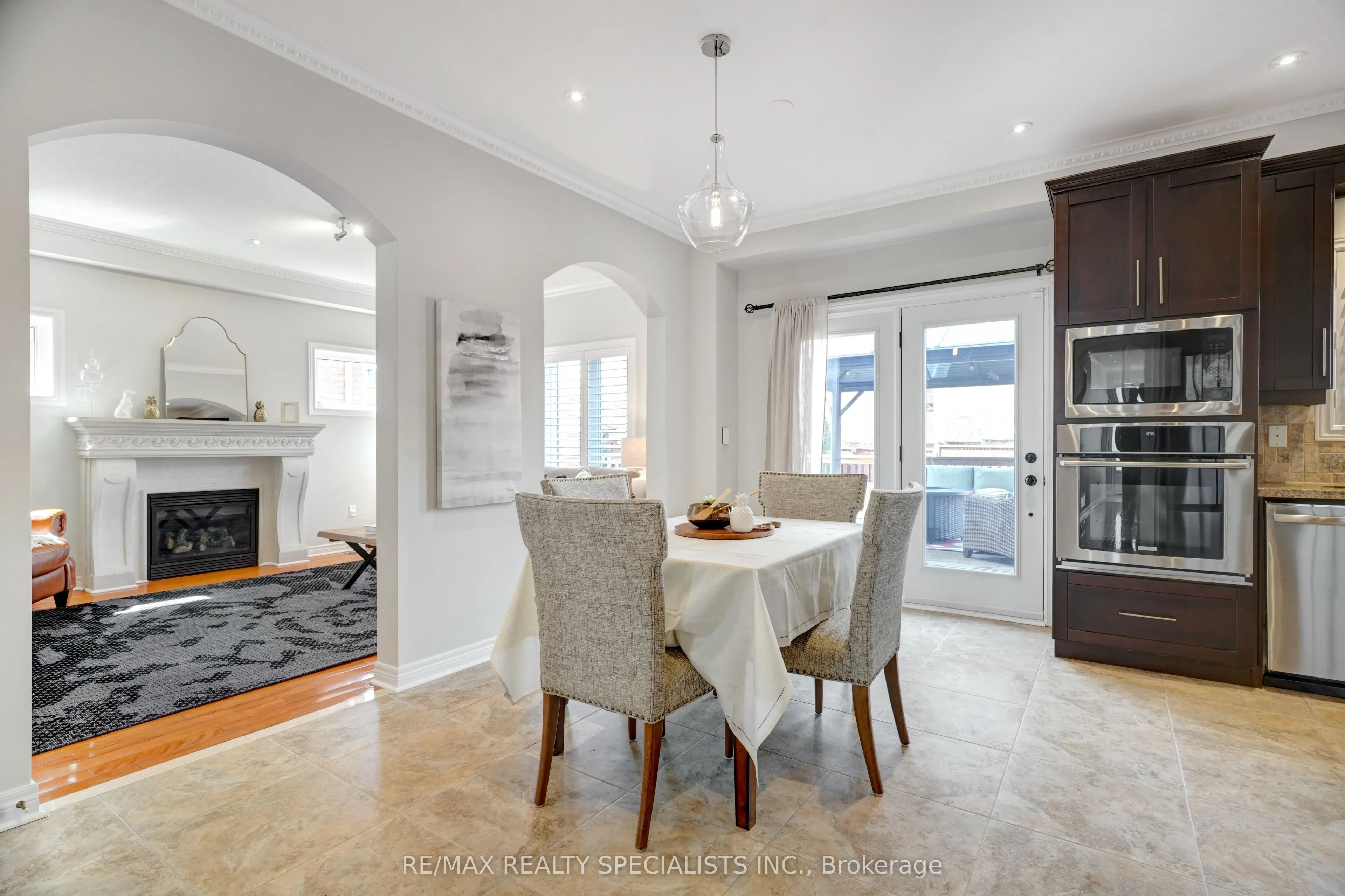 104 Earlsbridge Boulevard