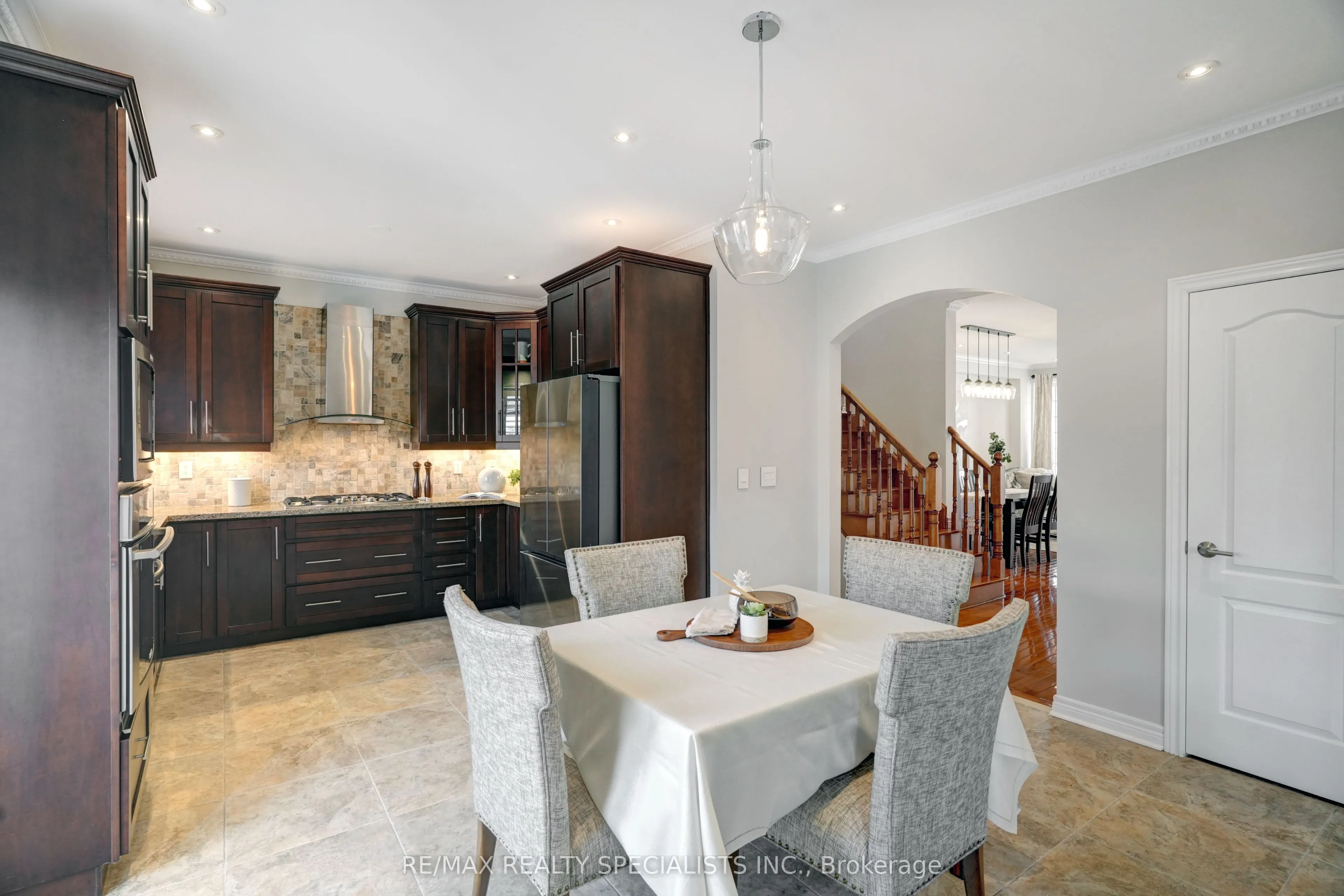 104 Earlsbridge Boulevard