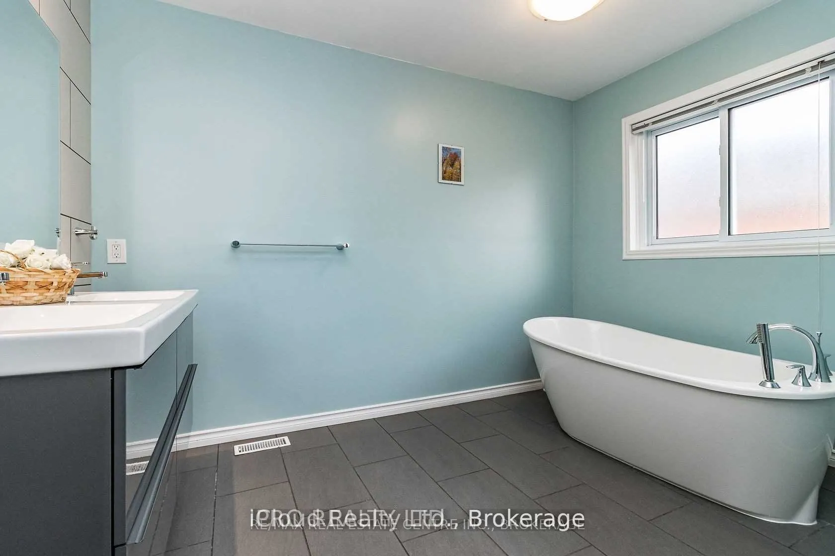 40 Muirland Crescent