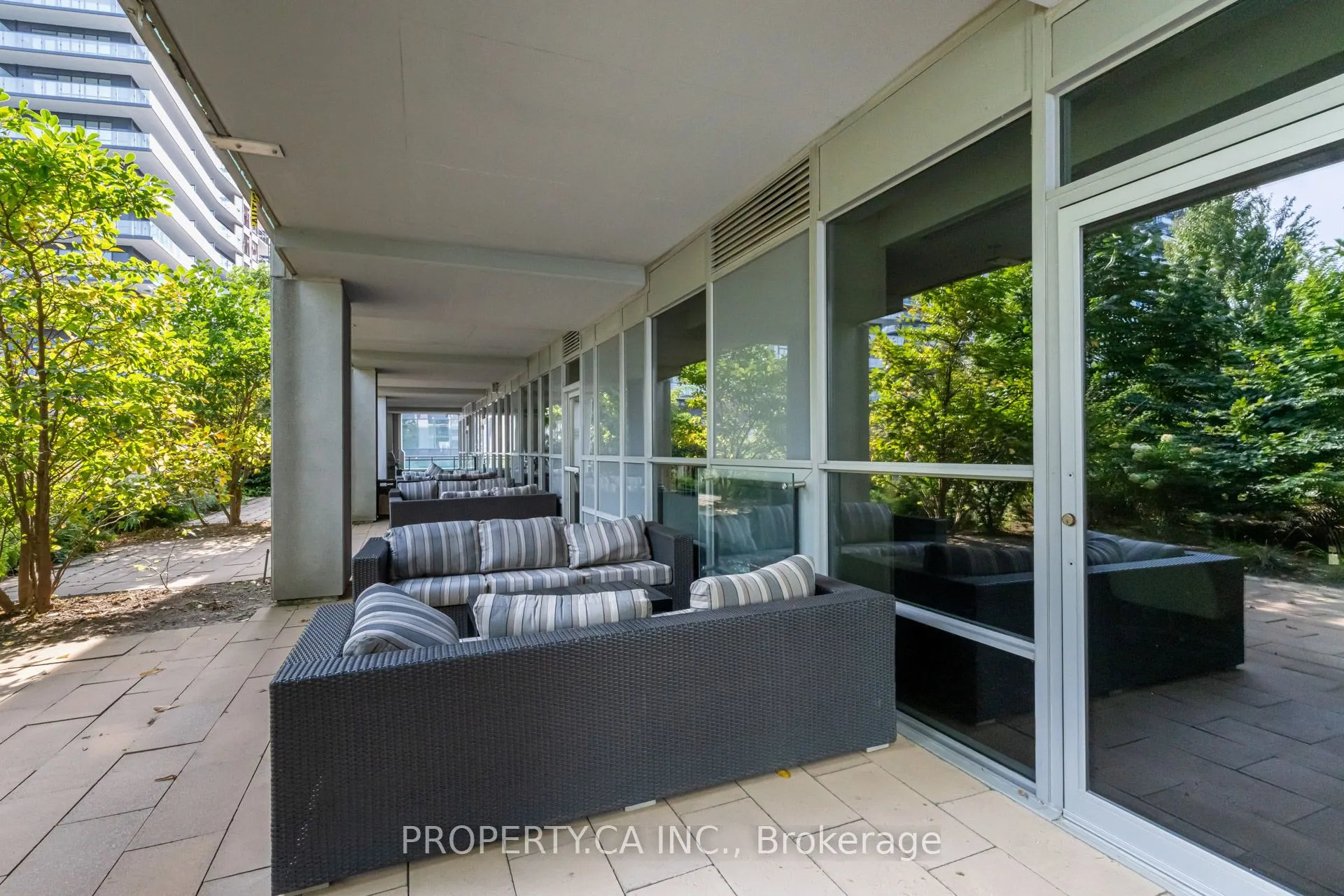 16 Brookers Lane, #406