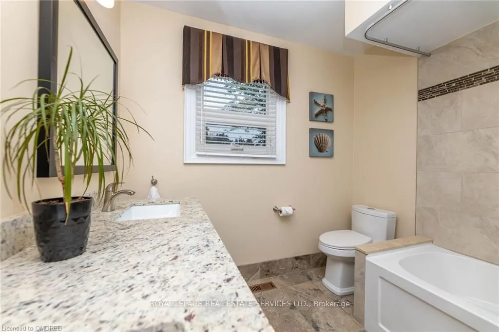 2123 Kawartha Crescent