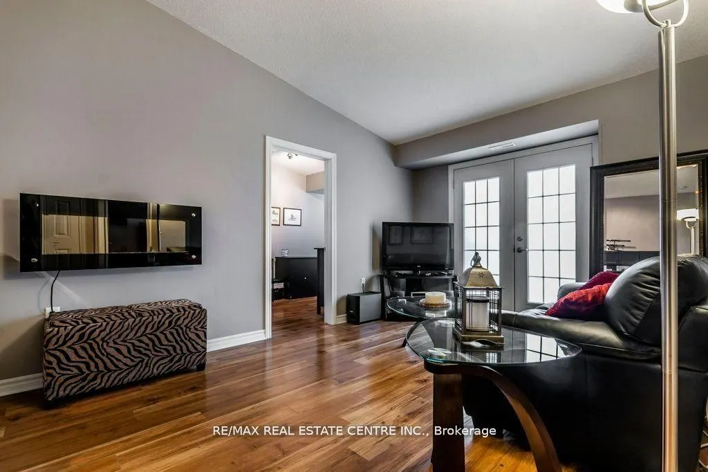 1360 Main Street E, #409