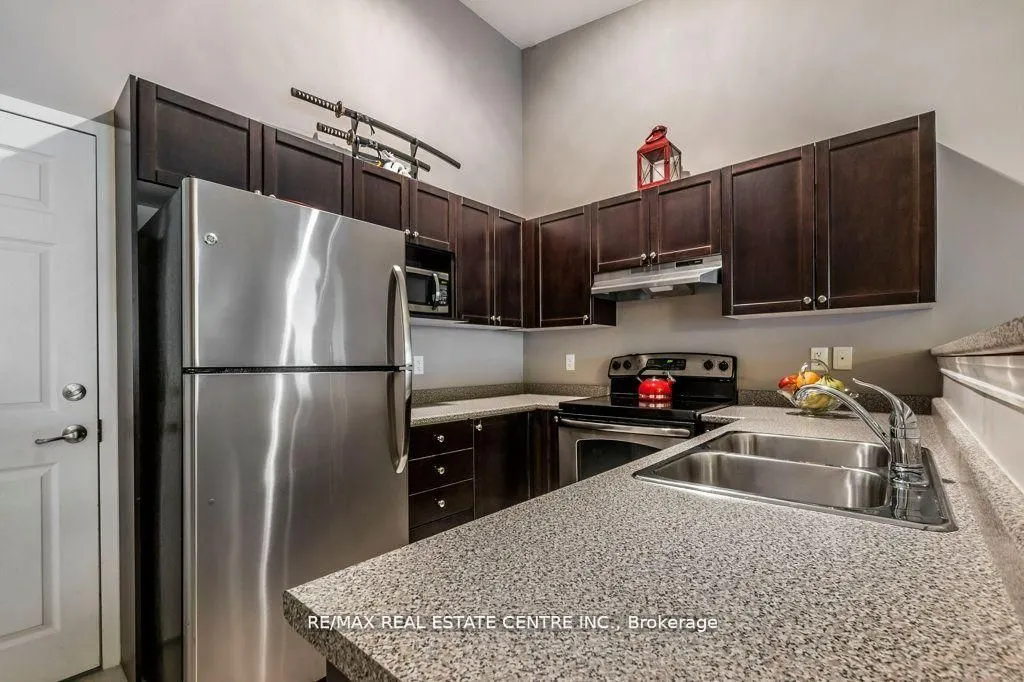 1360 Main Street E, #409