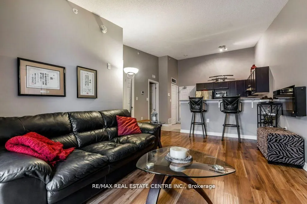 1360 Main Street E, #409