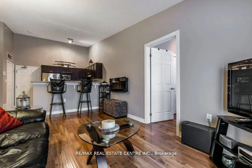 1360 Main Street E, #409