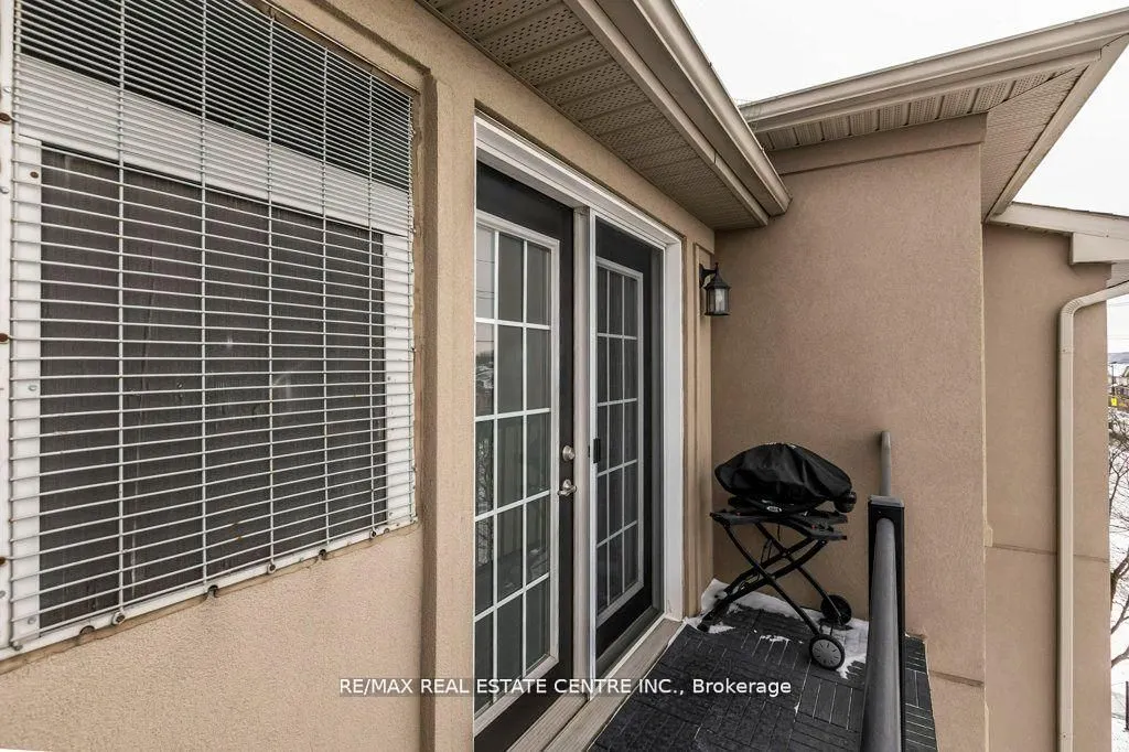 1360 Main Street E, #409