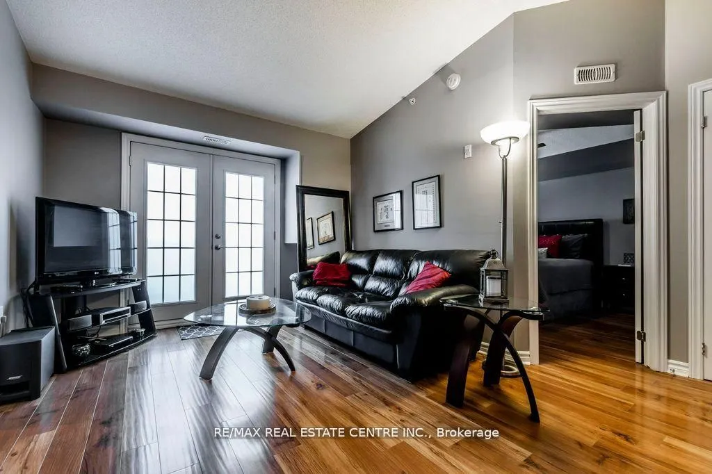 1360 Main Street E, #409