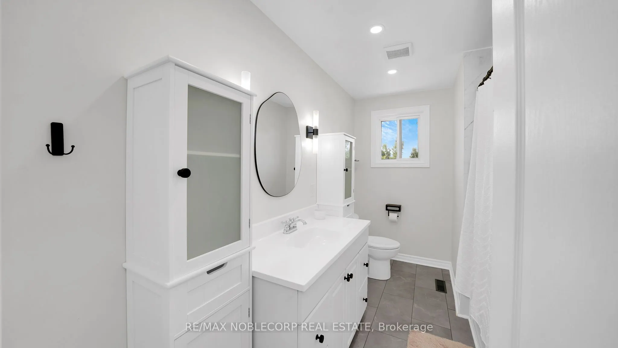 19132 St Andrews Road