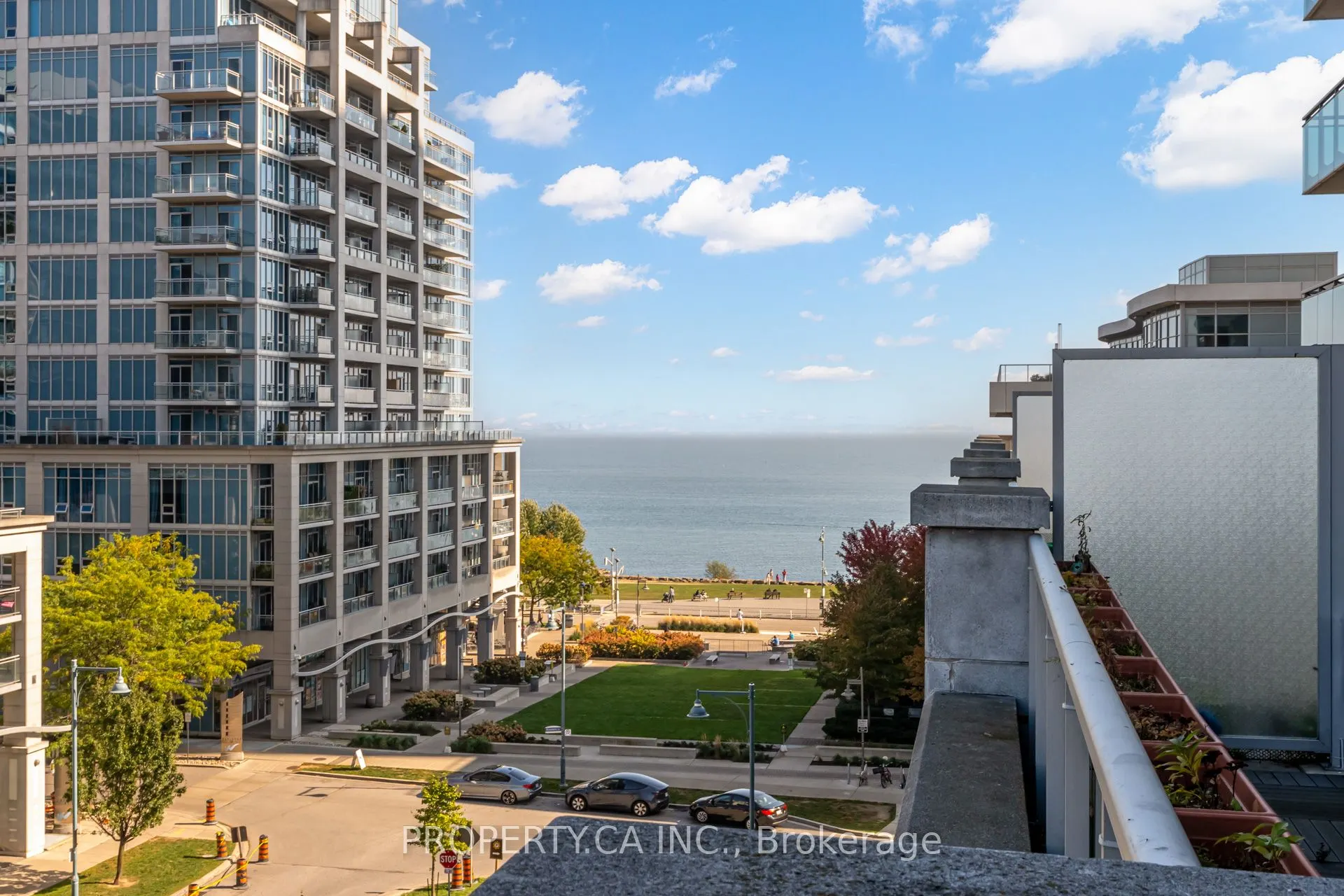 16 Brookers Lane, #406