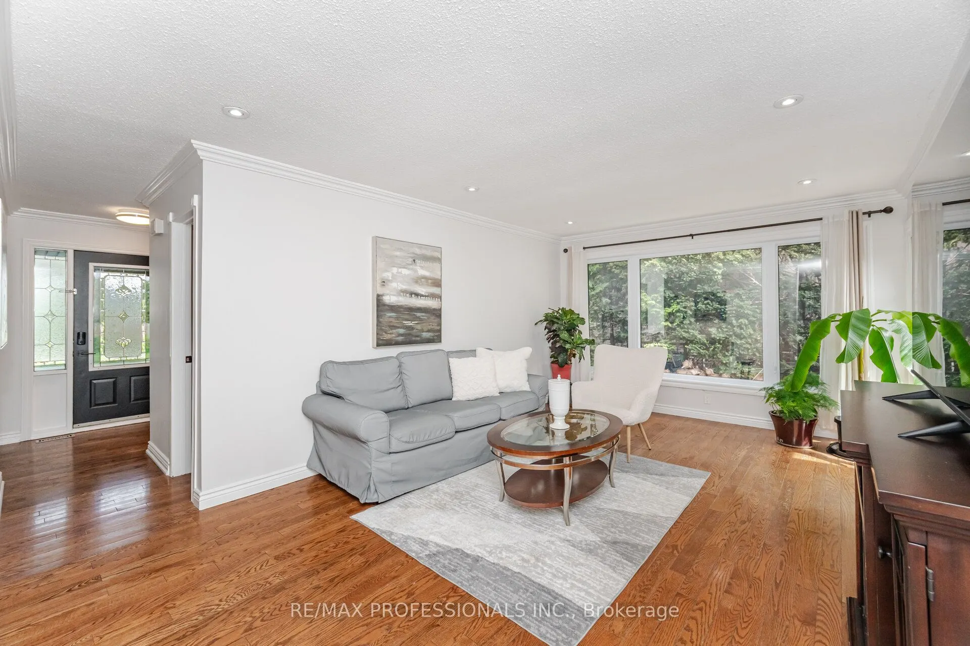 52 Lorraine Crescent