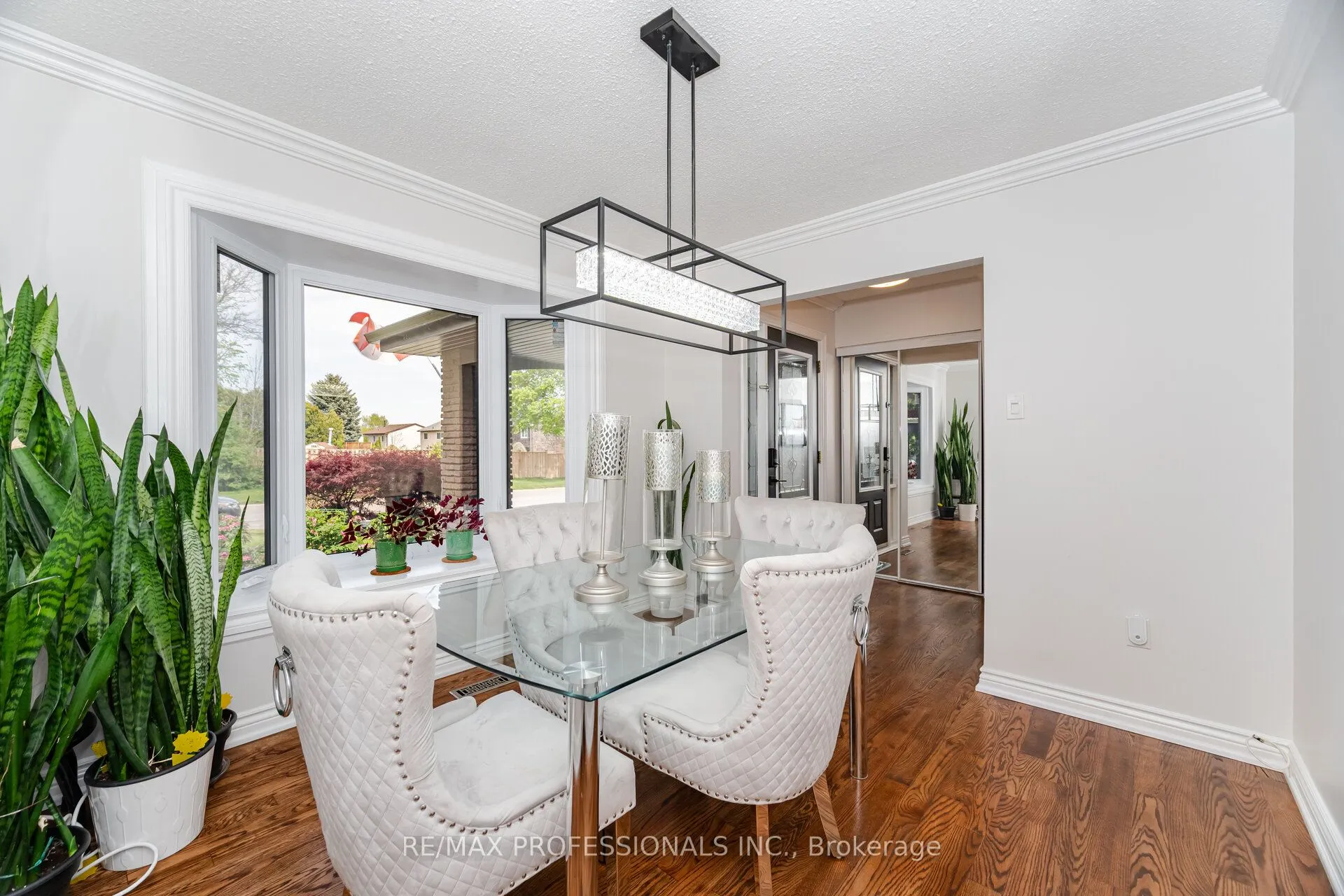 52 Lorraine Crescent