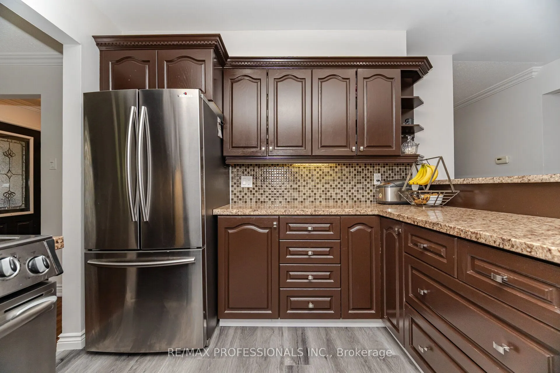 52 Lorraine Crescent