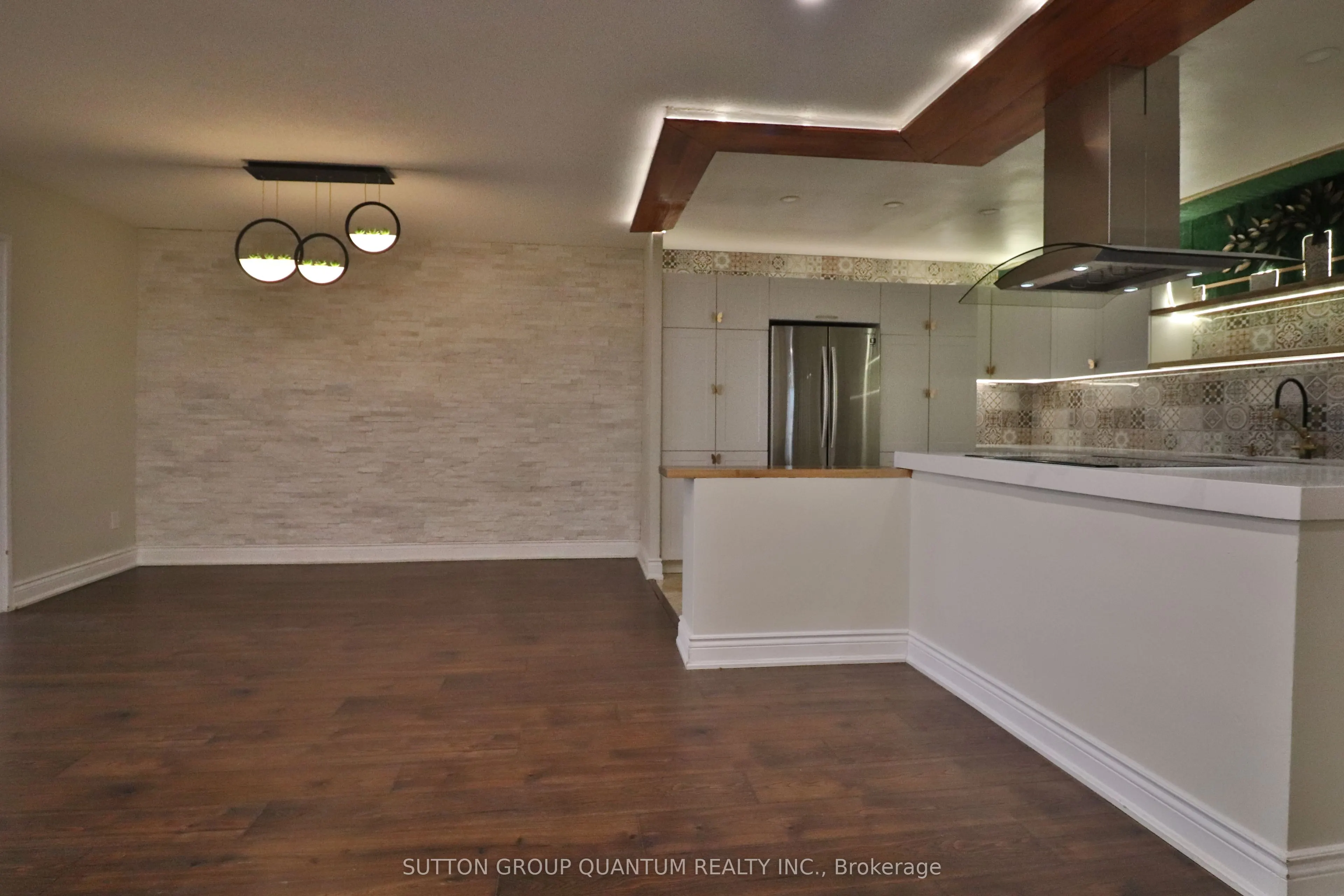 627 The West Mall, #2001