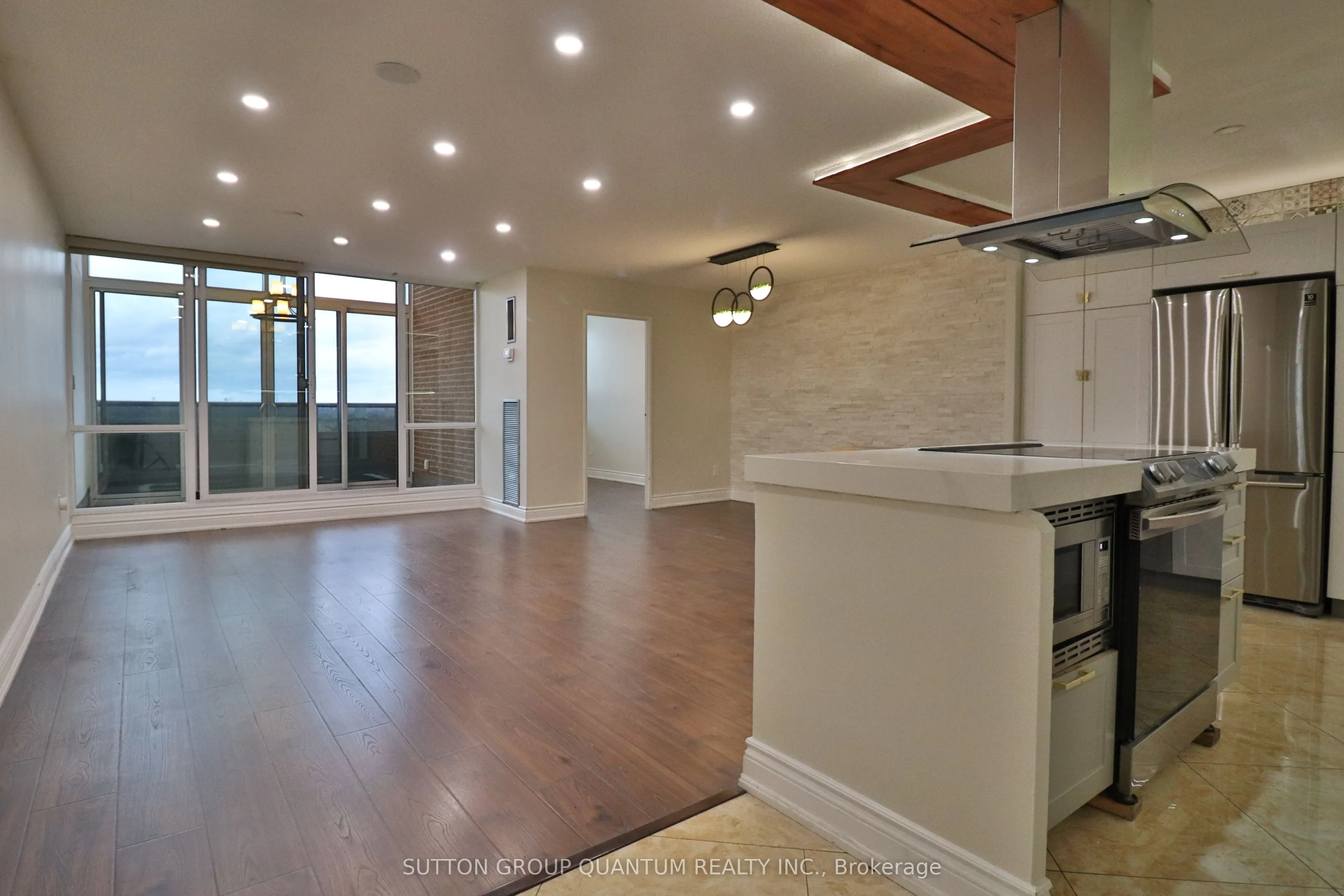 627 The West Mall, #2001