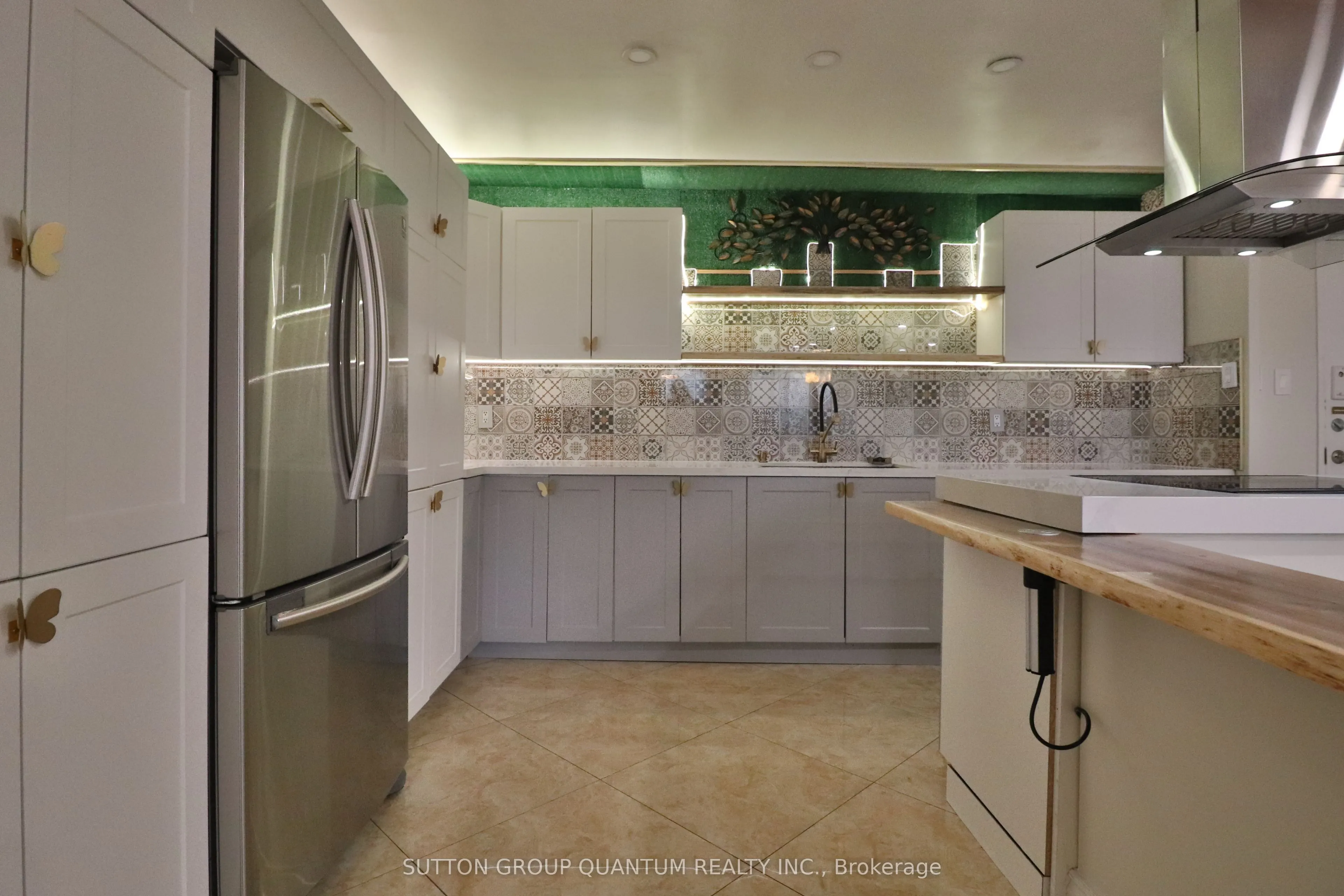 627 The West Mall, #2001