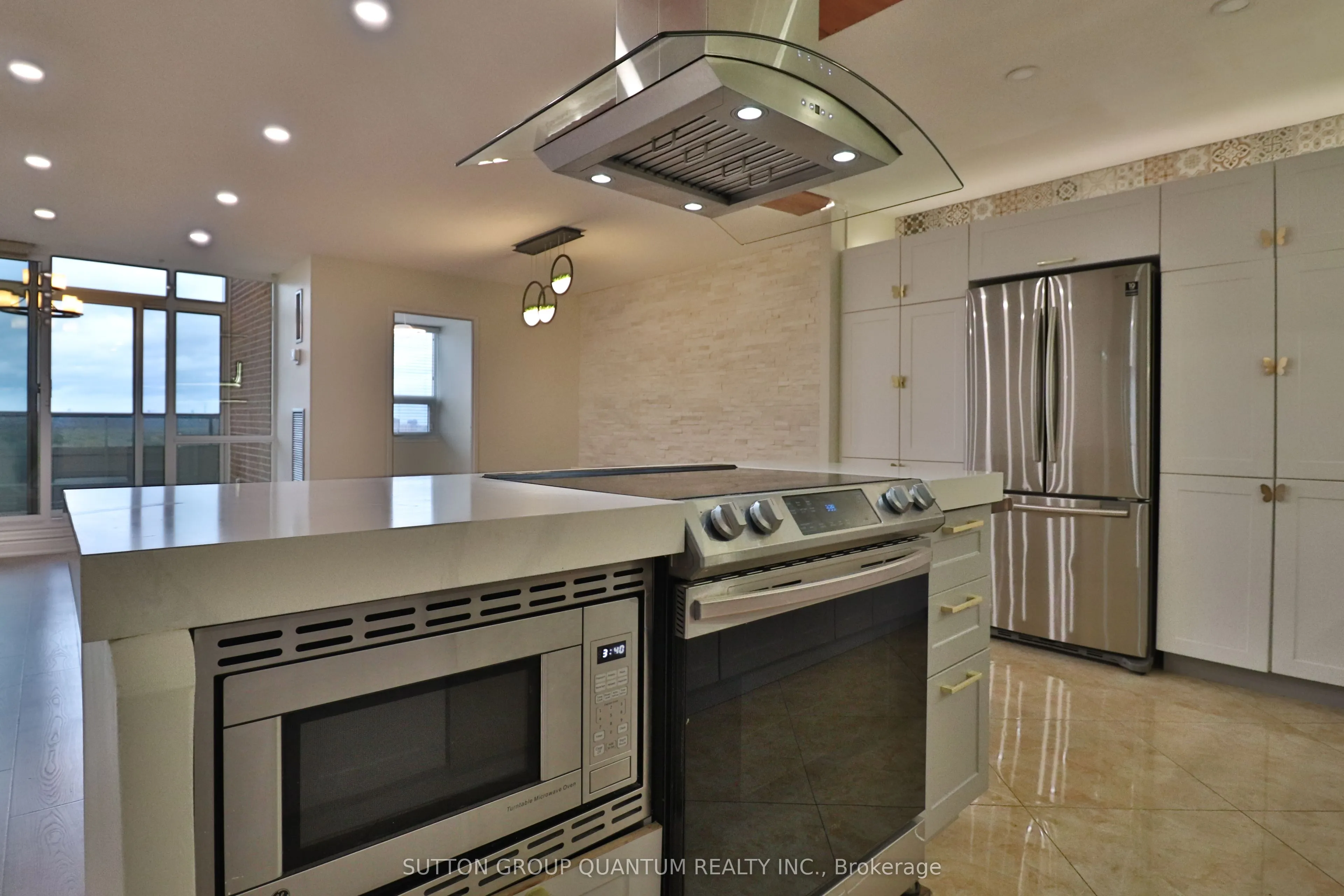 627 The West Mall, #2001