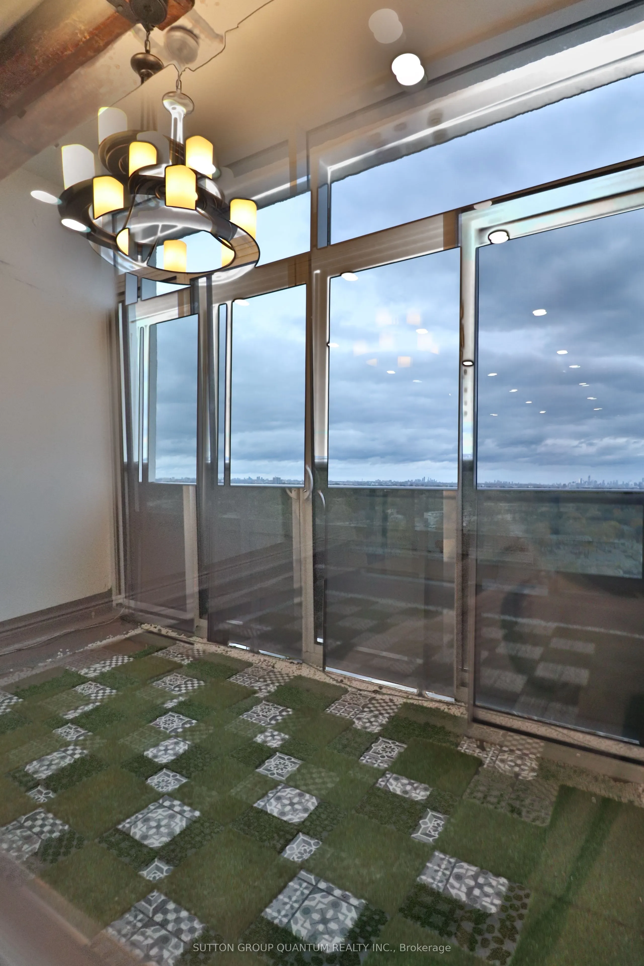 627 The West Mall, #2001