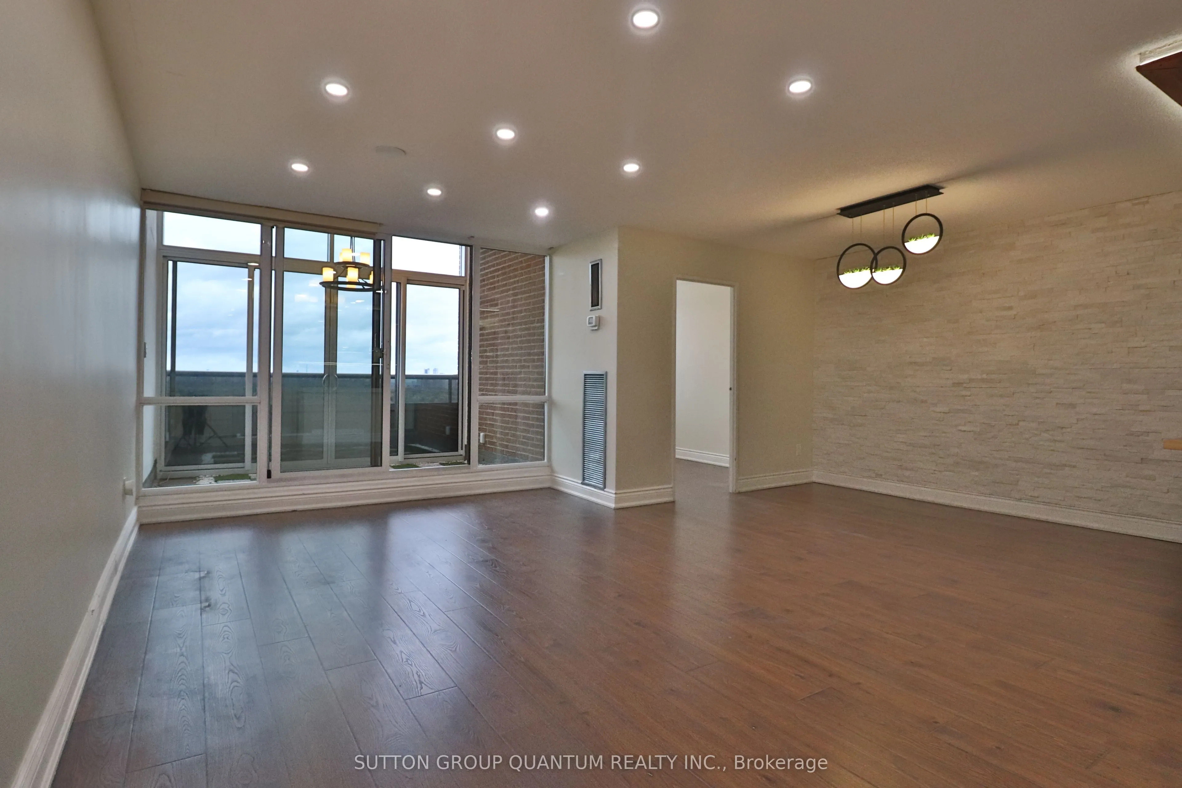 627 The West Mall, #2001