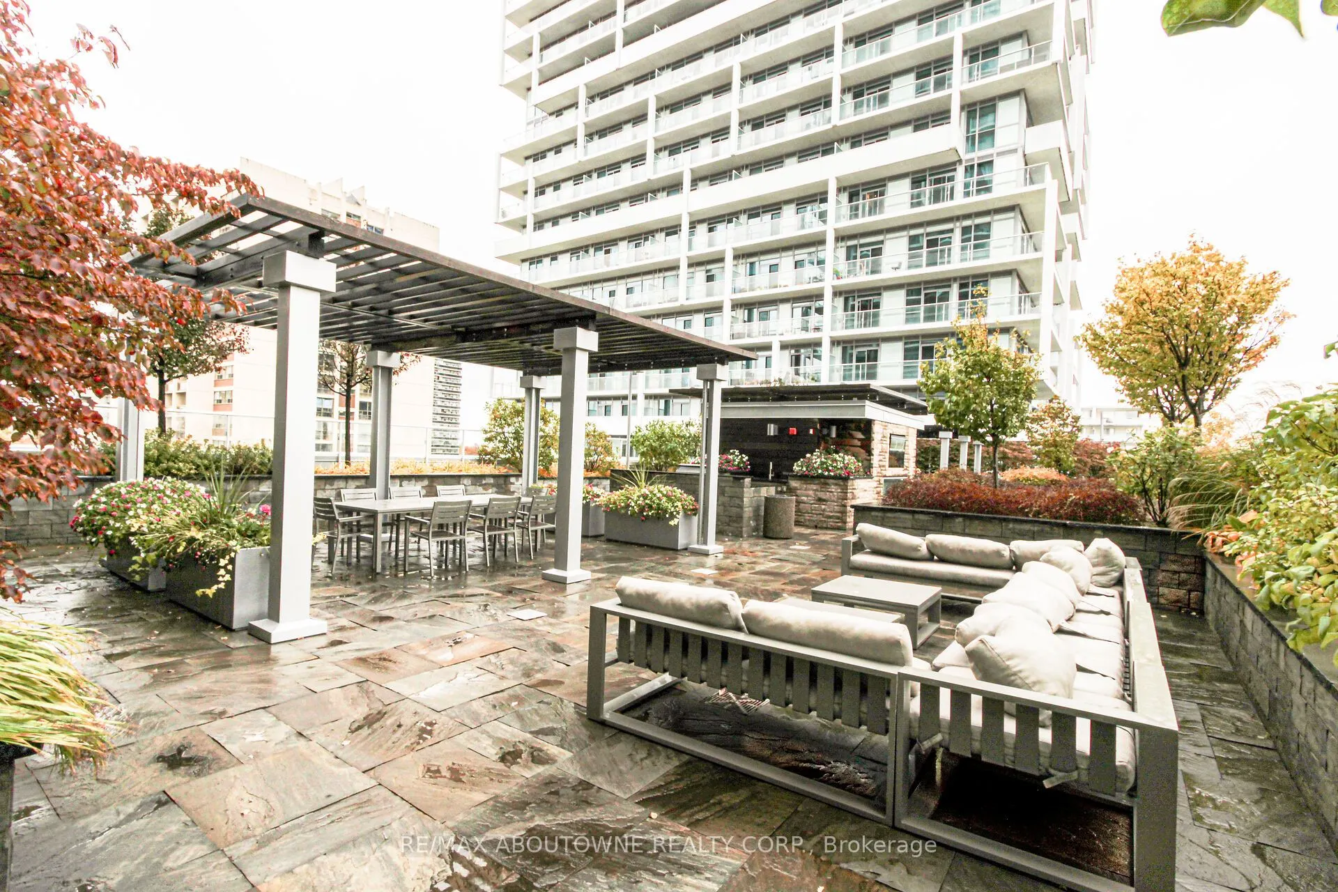 65 Speers Road, #1503