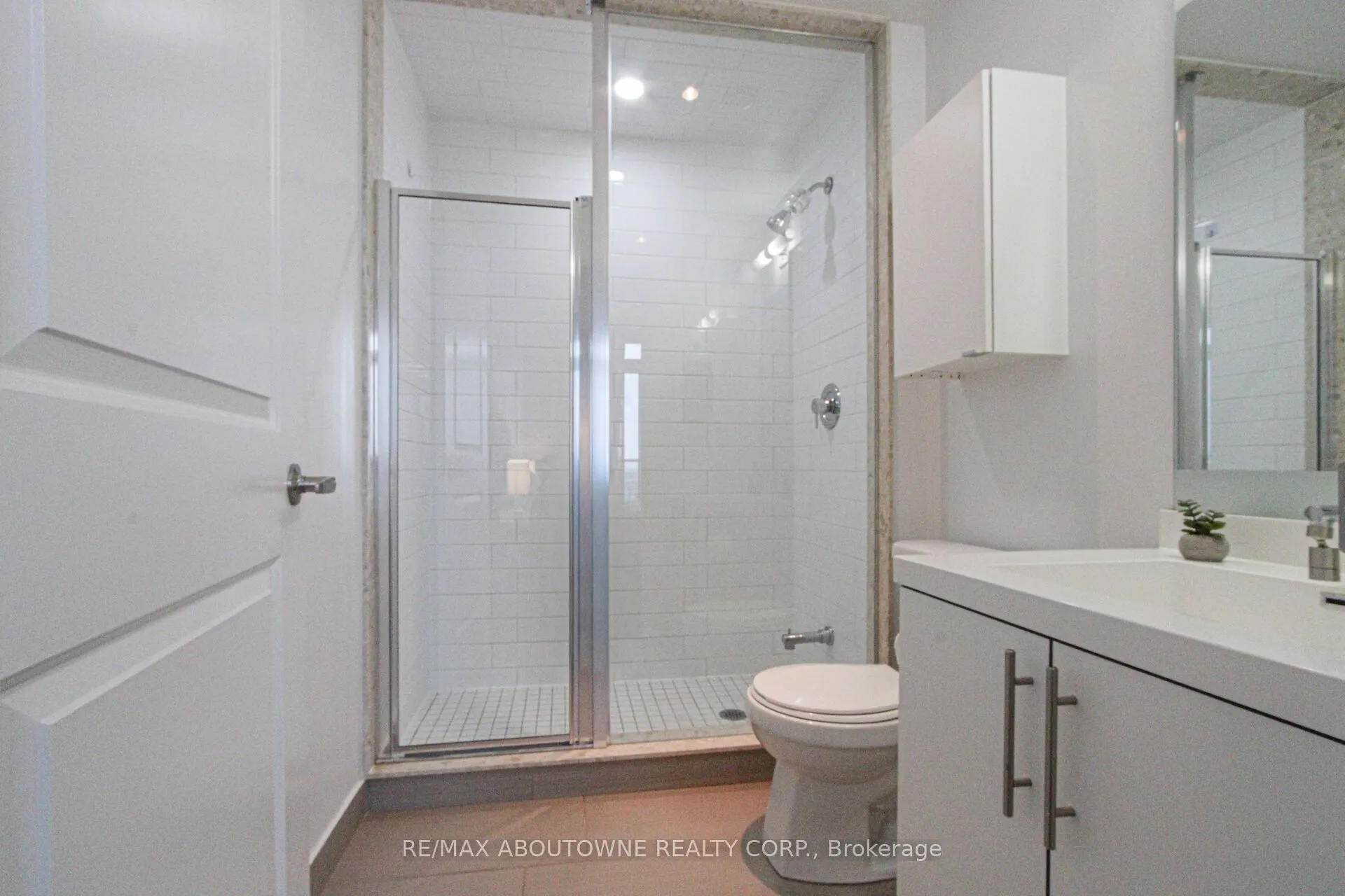 65 Speers Road, #1503