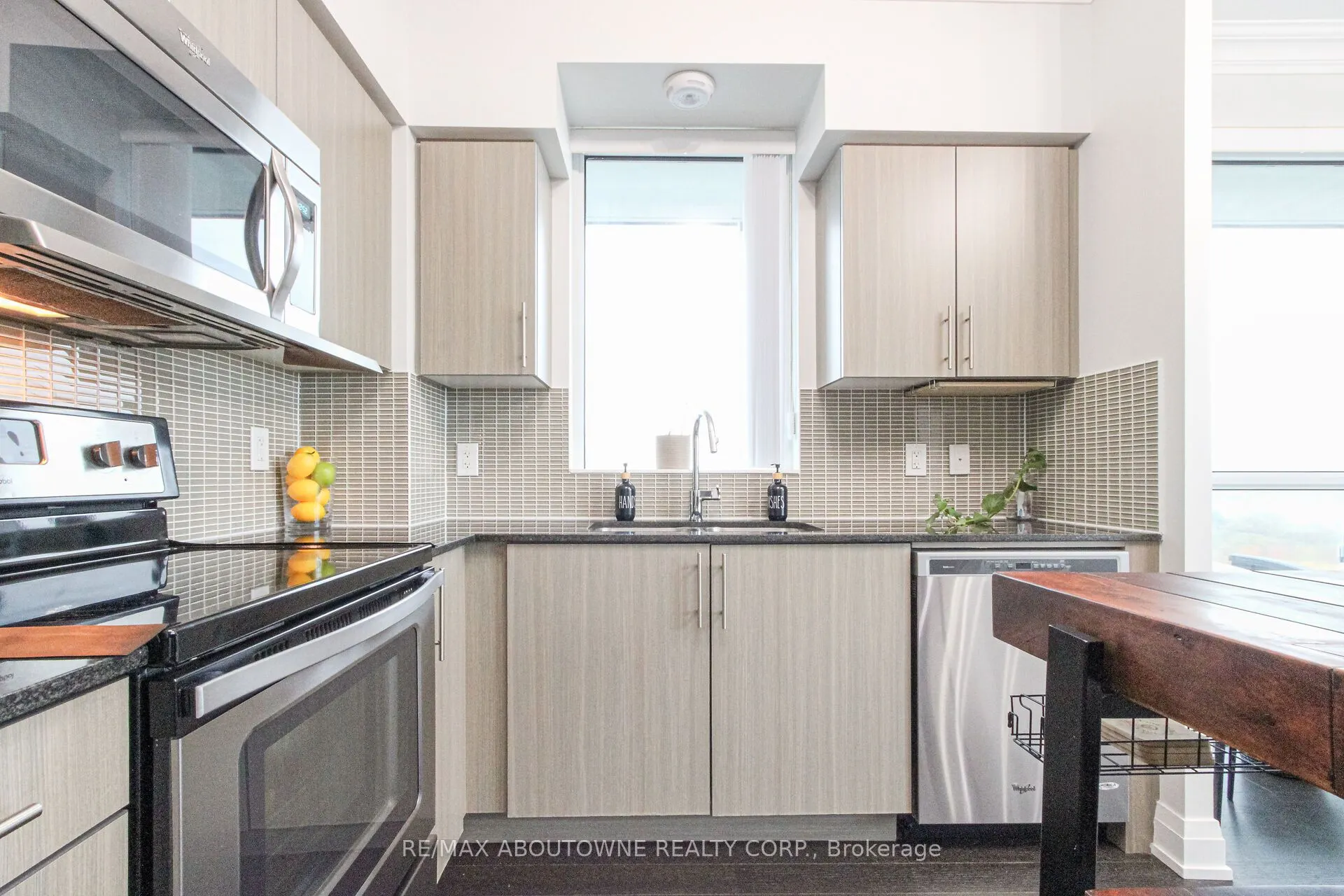 65 Speers Road, #1503