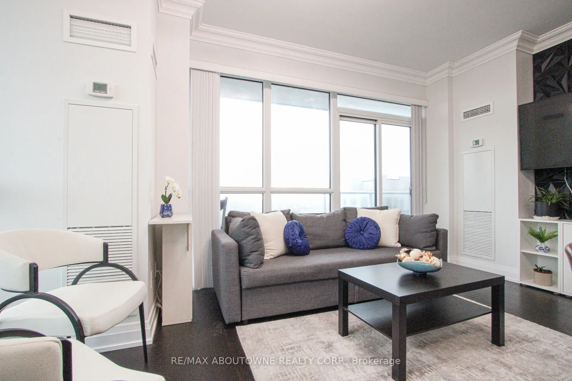 65 Speers Road, #1503