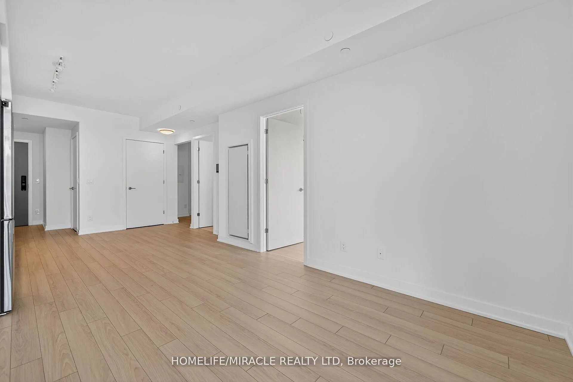 3079 Trafalgar Road, #5