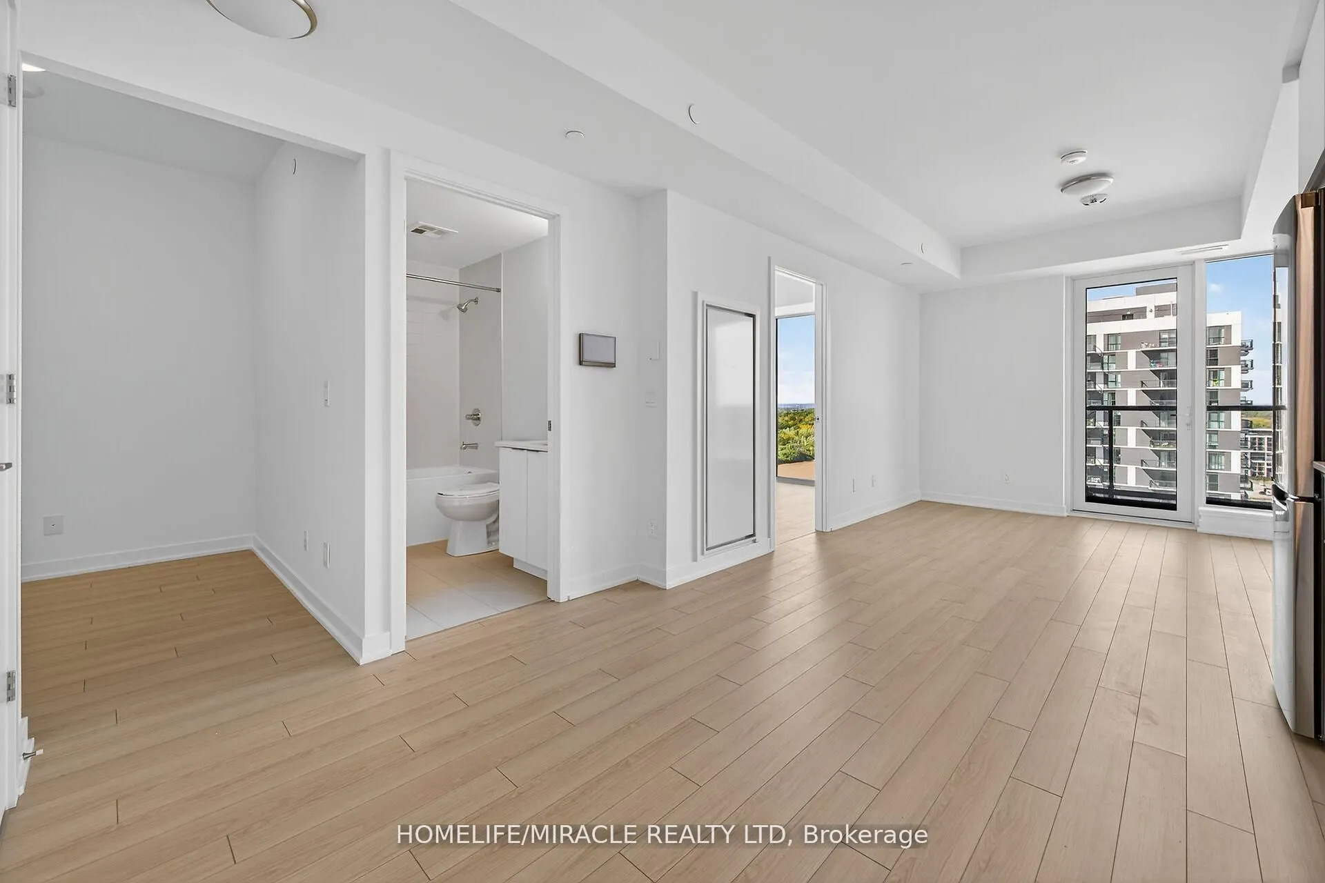 3079 Trafalgar Road, #5