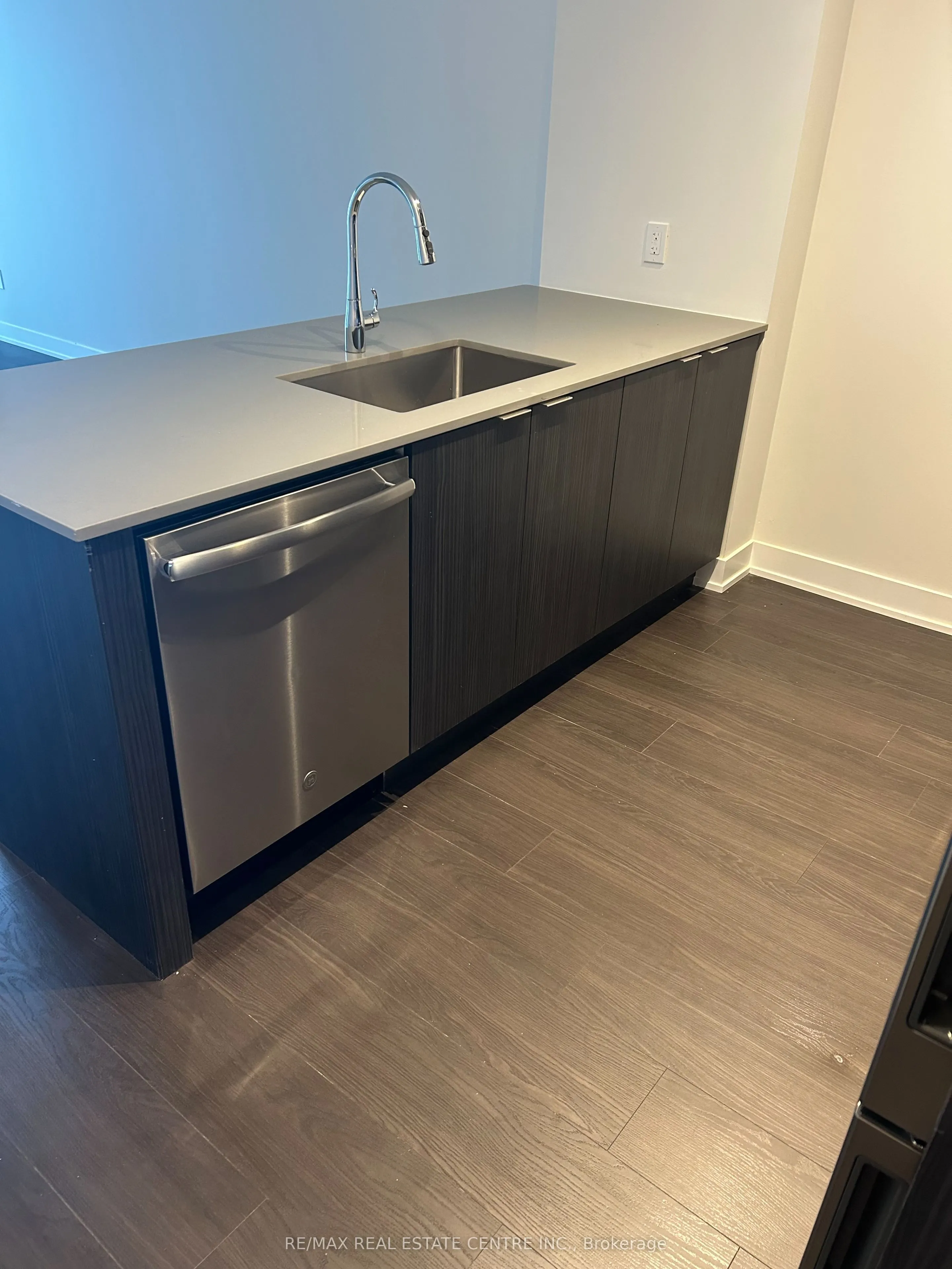 430 Square One Drive, #912