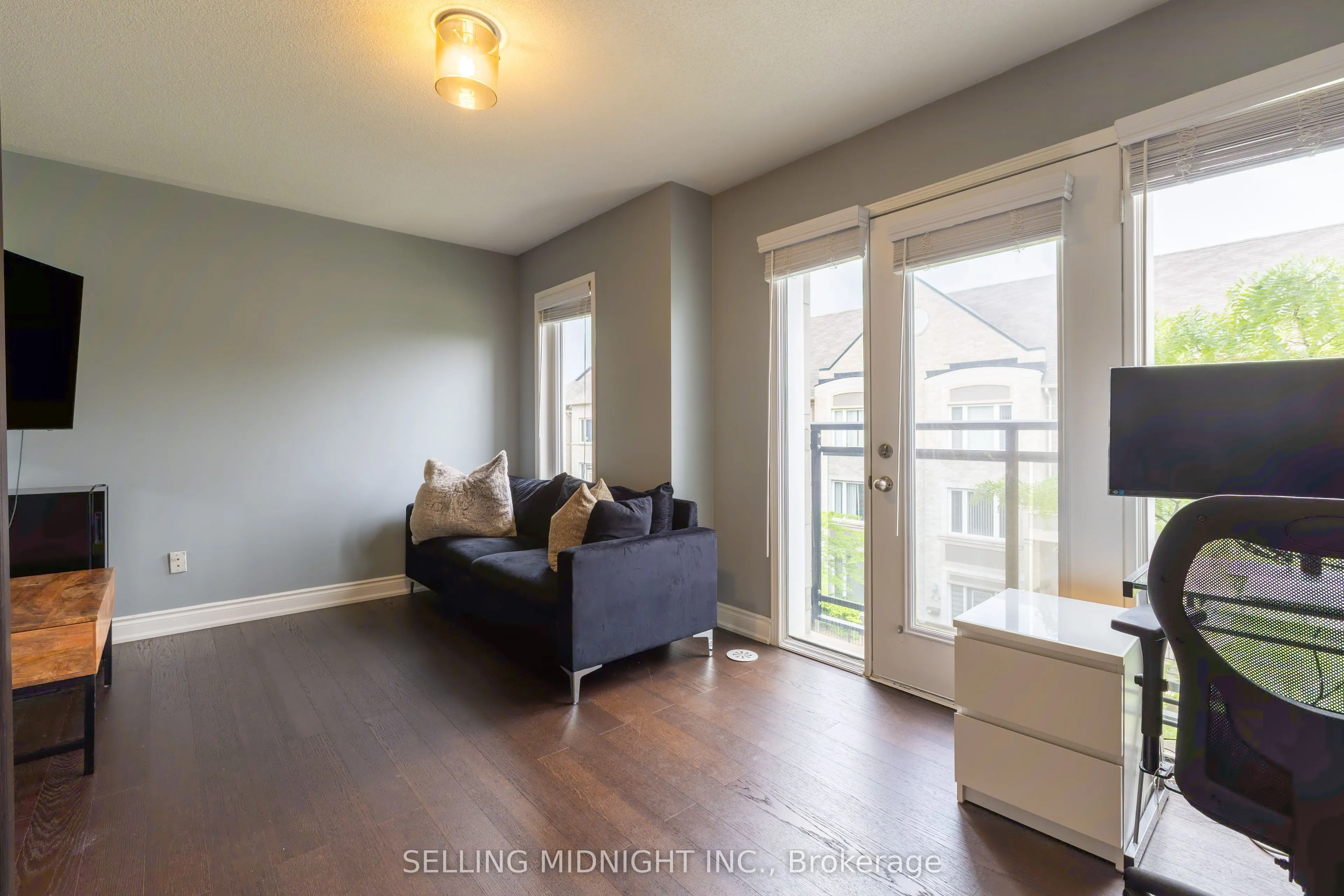 5650 Winston Churchill Boulevard, #20