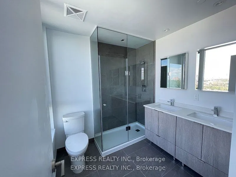 1926 Lake Shore Boulevard W