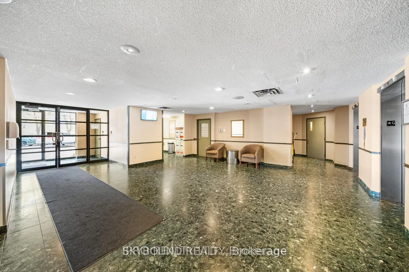 4185 Shipp Drive, #415