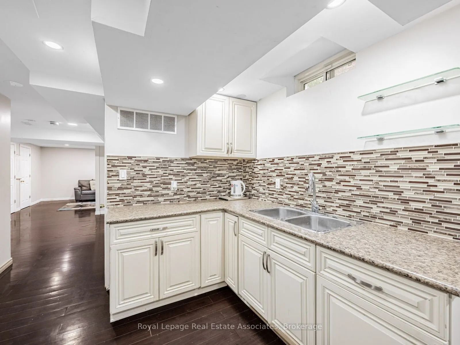 6214 Miriam Way